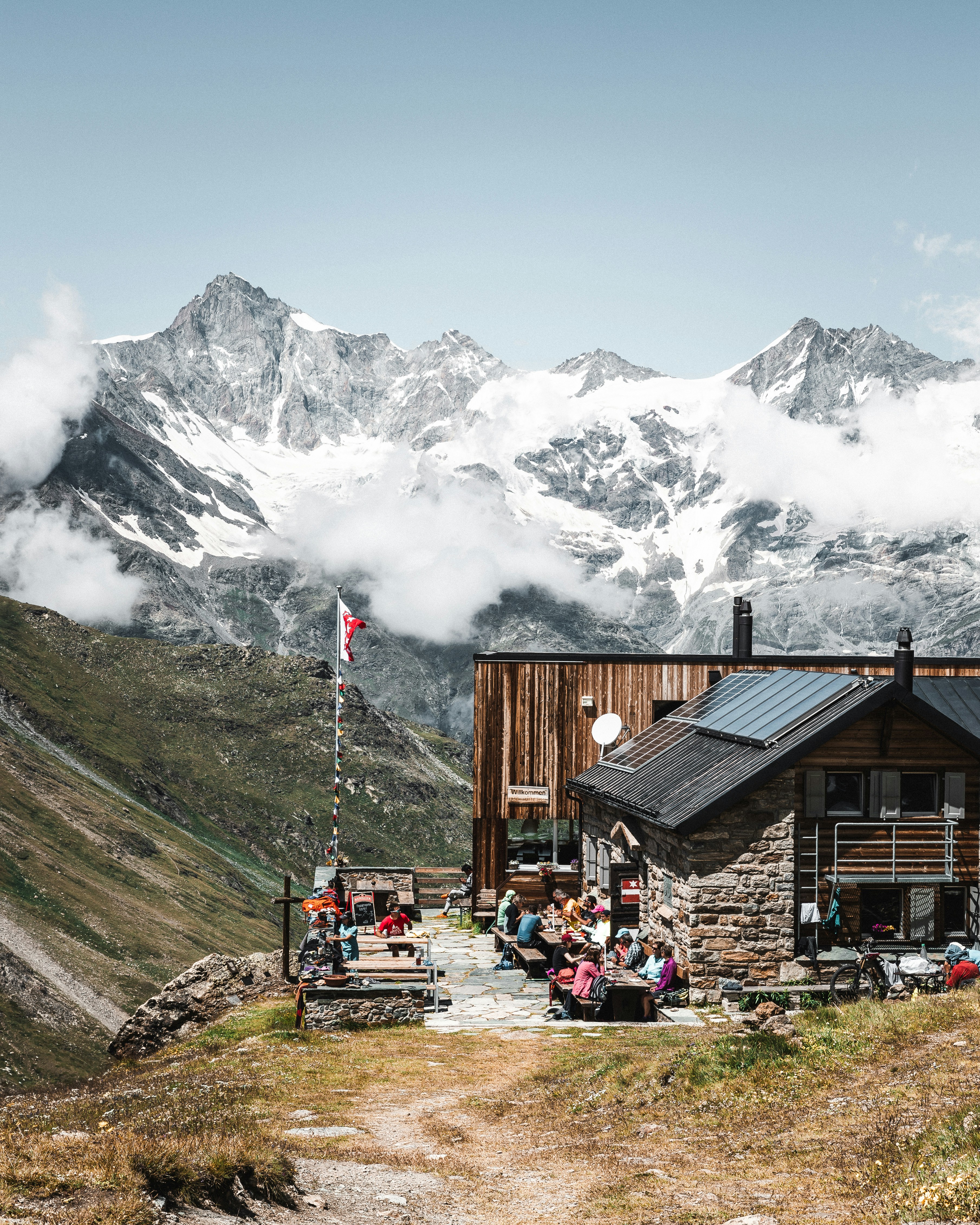 14 Creative Ways to Decorate Your Alpine Peak Camping Site