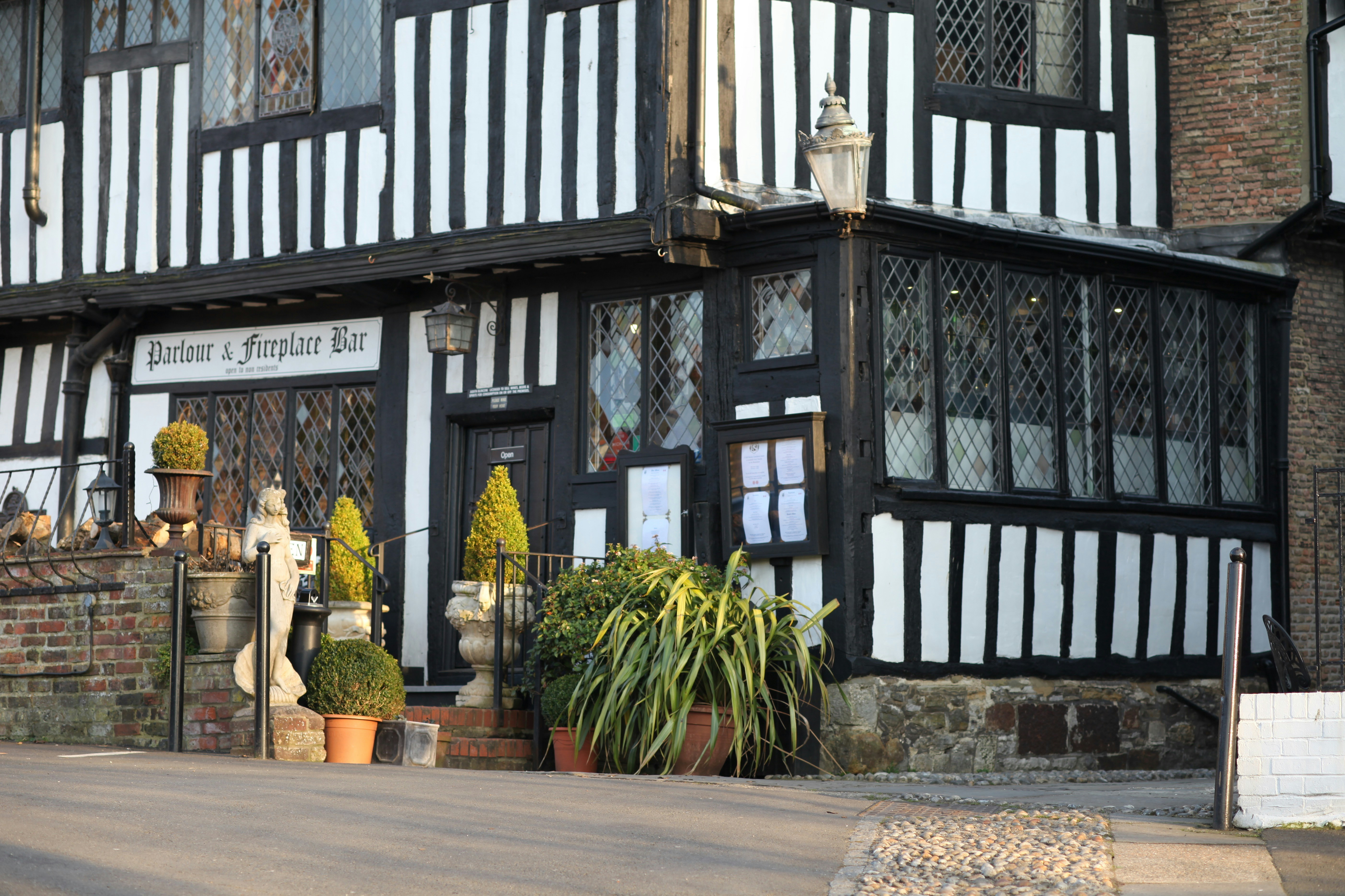 Photo by littlegemstudio