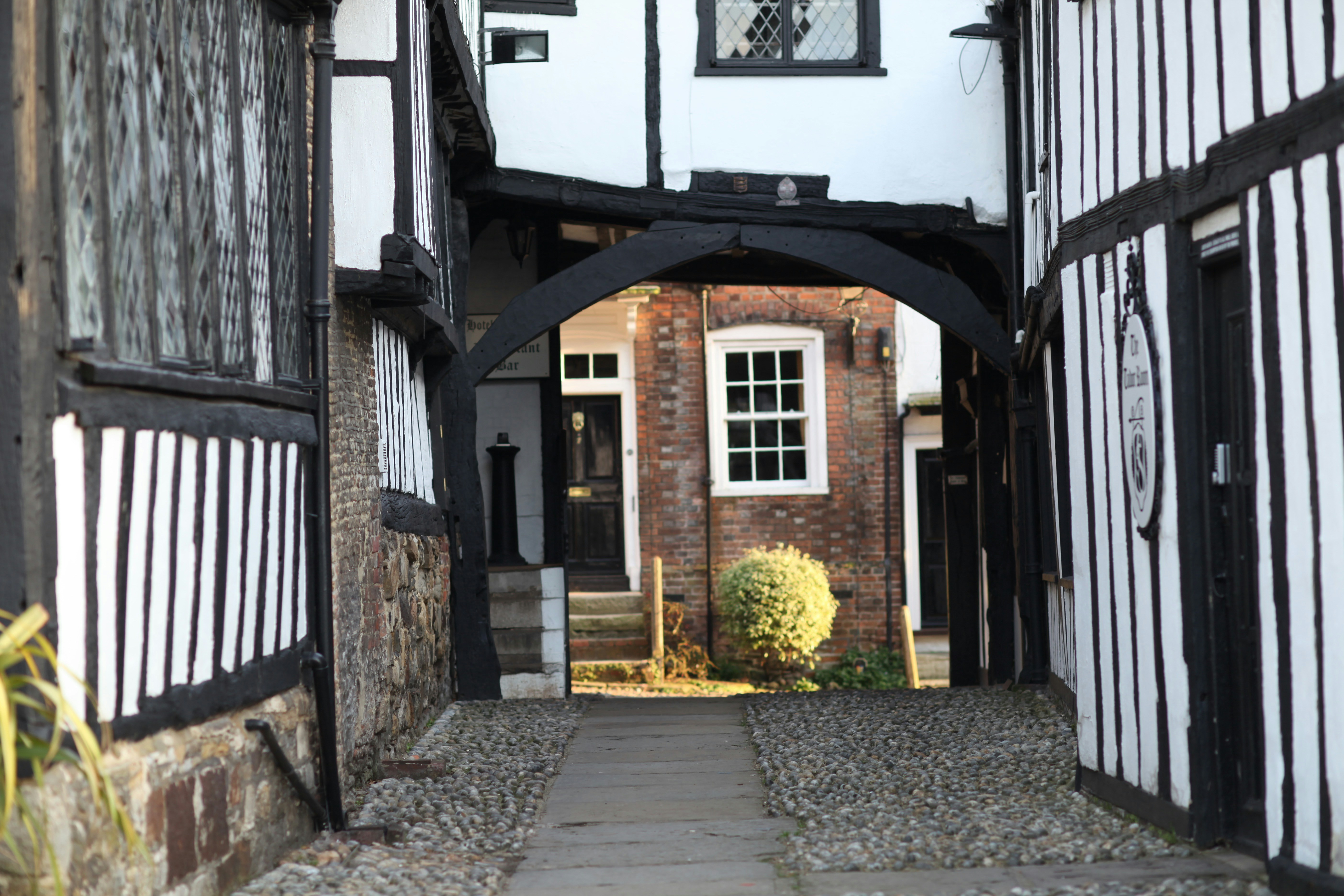 Photo by littlegemstudio