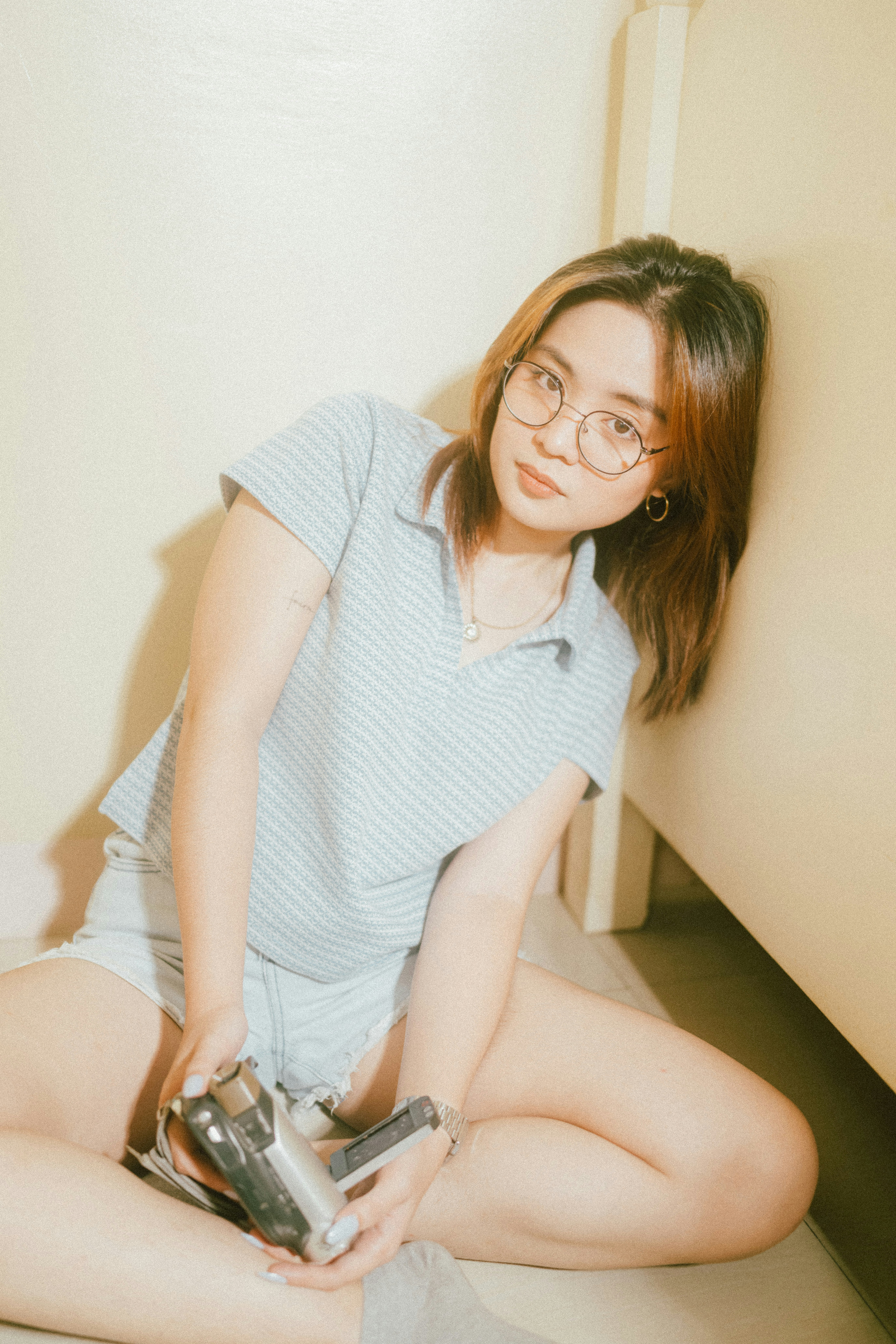 gray computer monitor