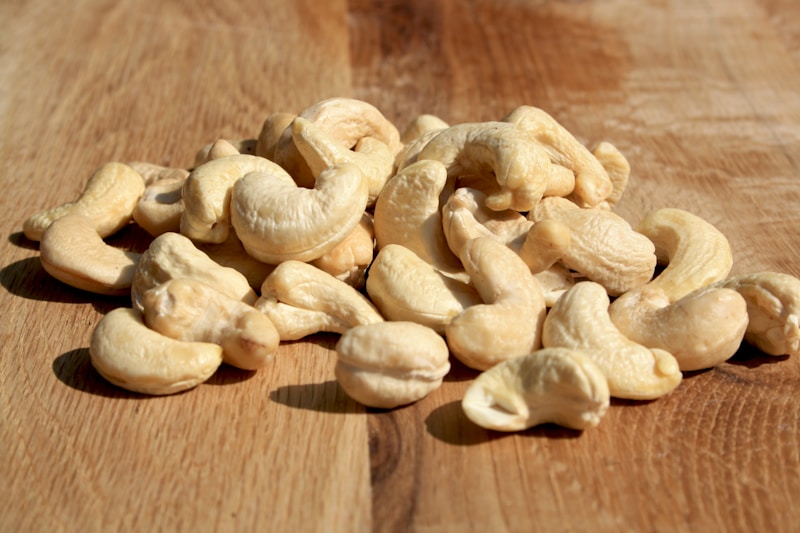 W450 Small Whole Cashews