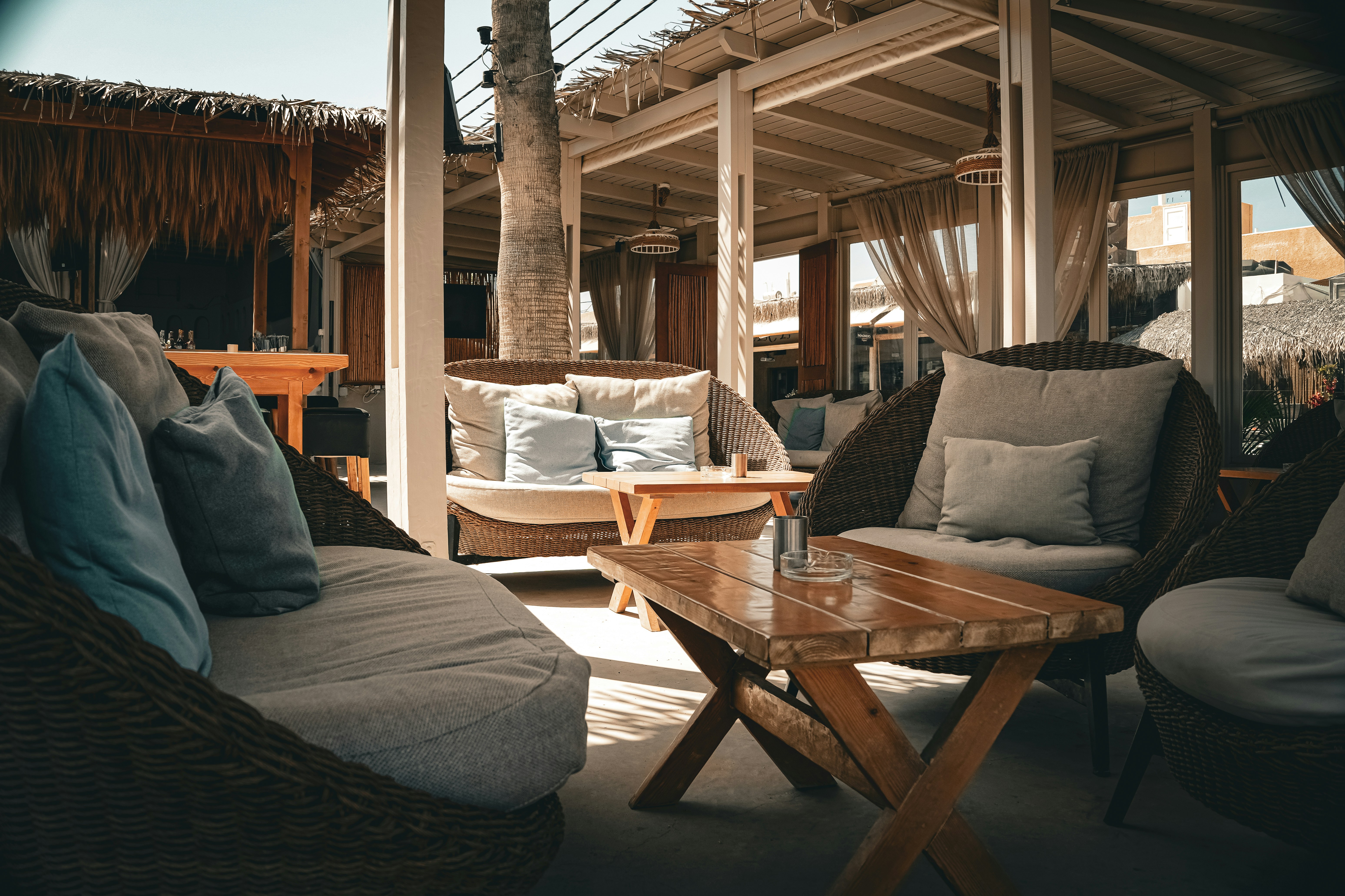 A living room filled with lots of furniture