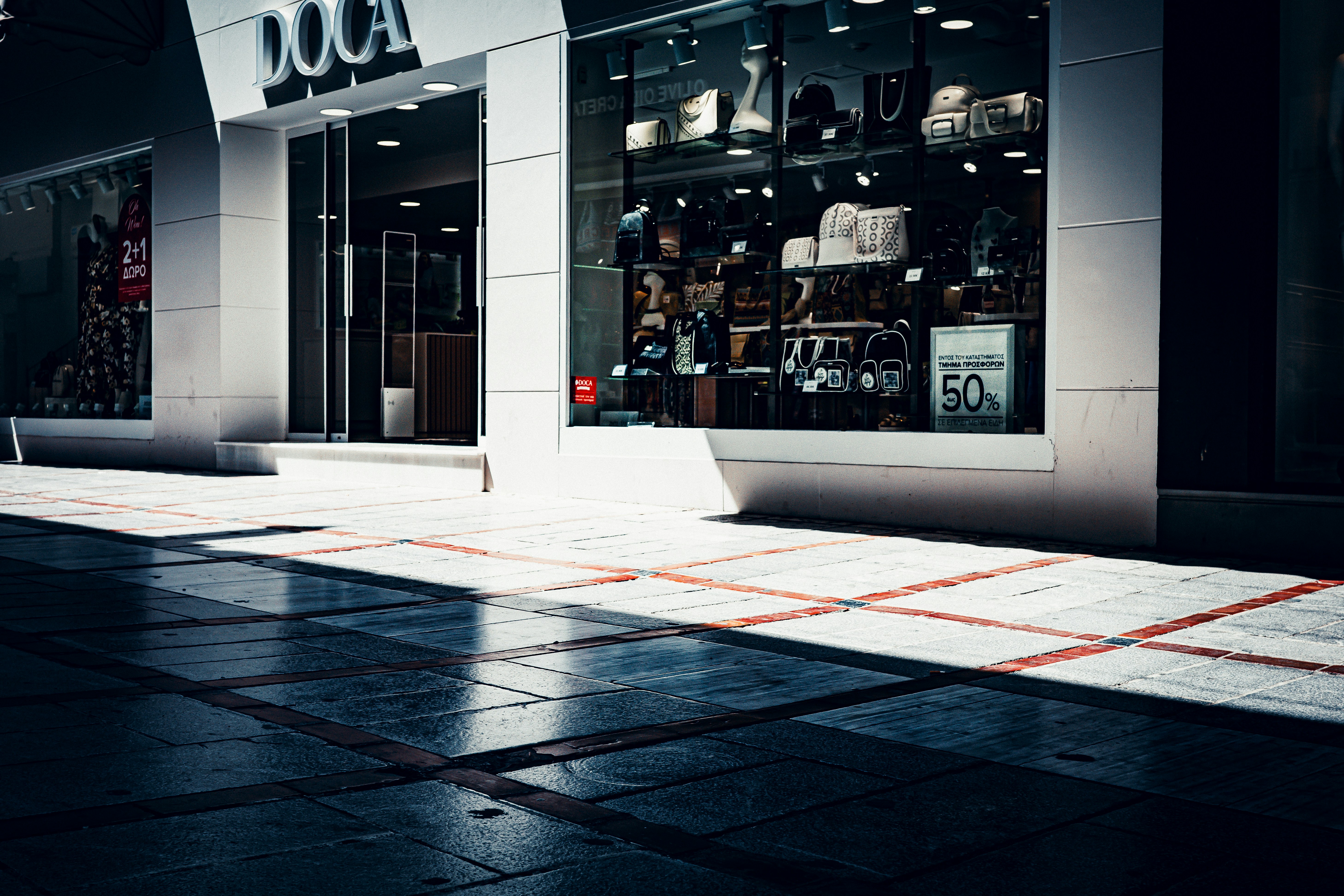 Future​ proofing your retail operation ⁣by monitoring⁤ policy shifts and adapting product strategy