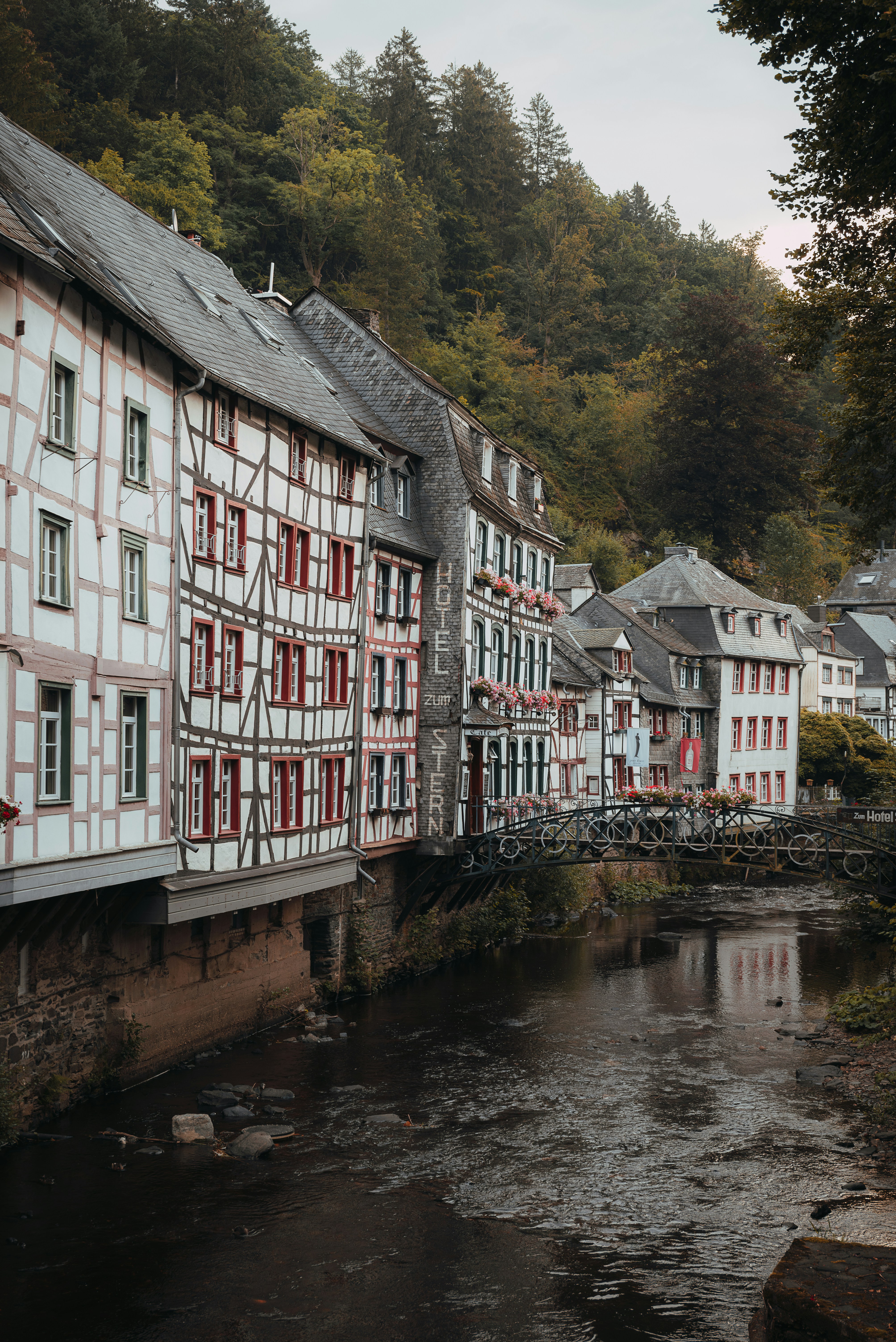 Photo by jetztabertempo