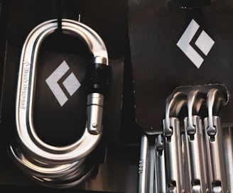 A bunch of tools that are in a box