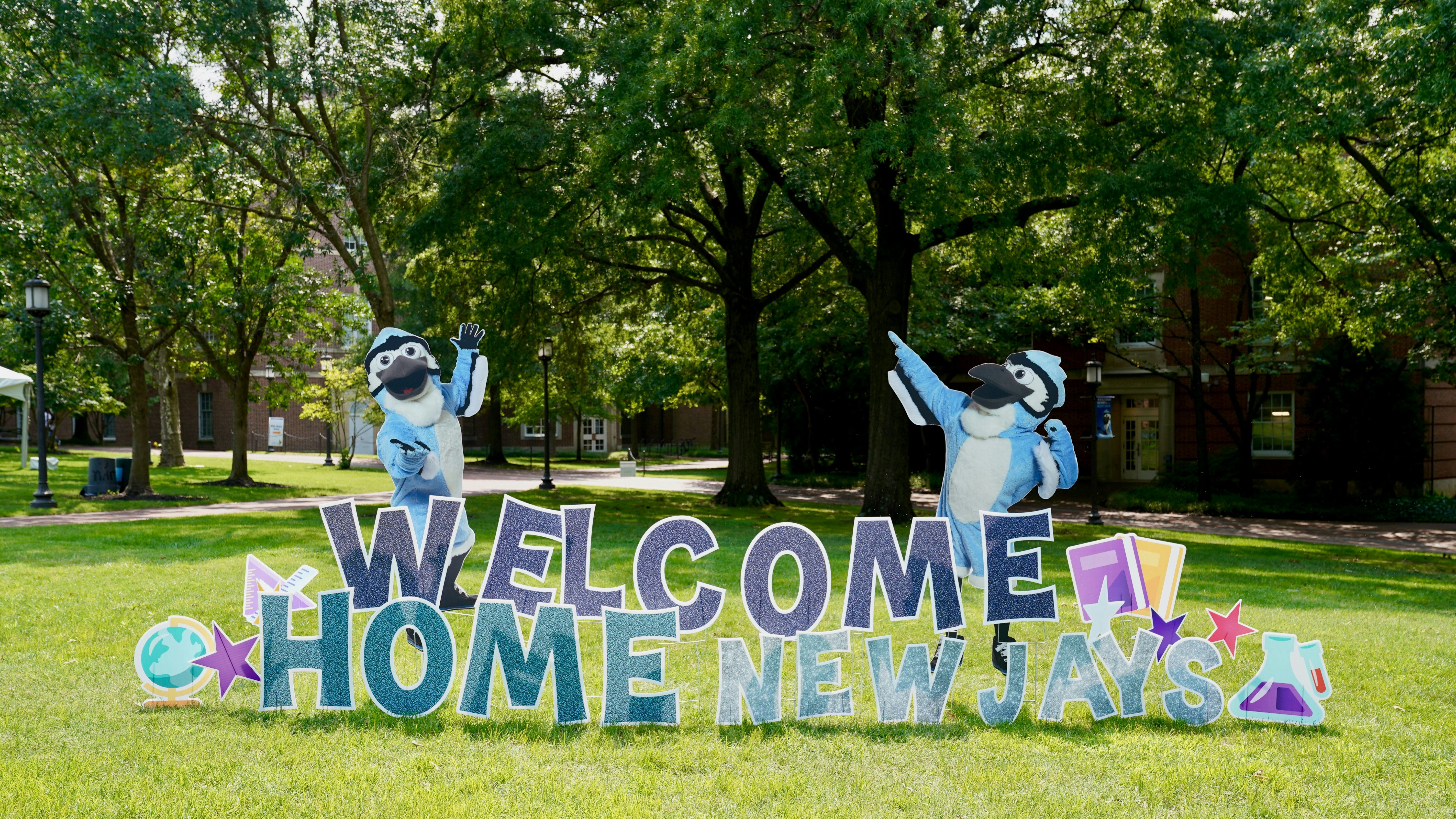 Welcome freshmen sign