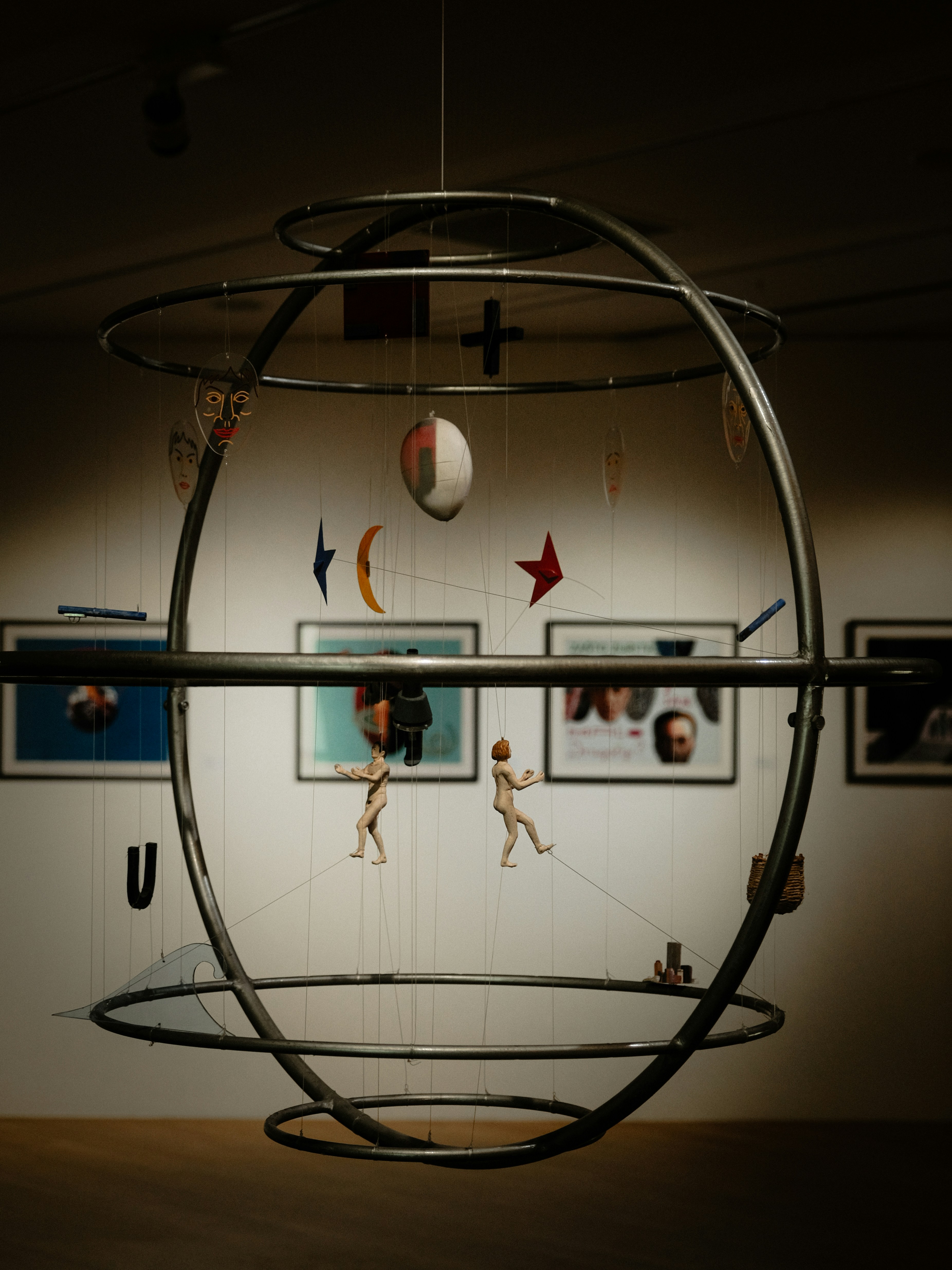 A room with a circular object hanging from the ceiling