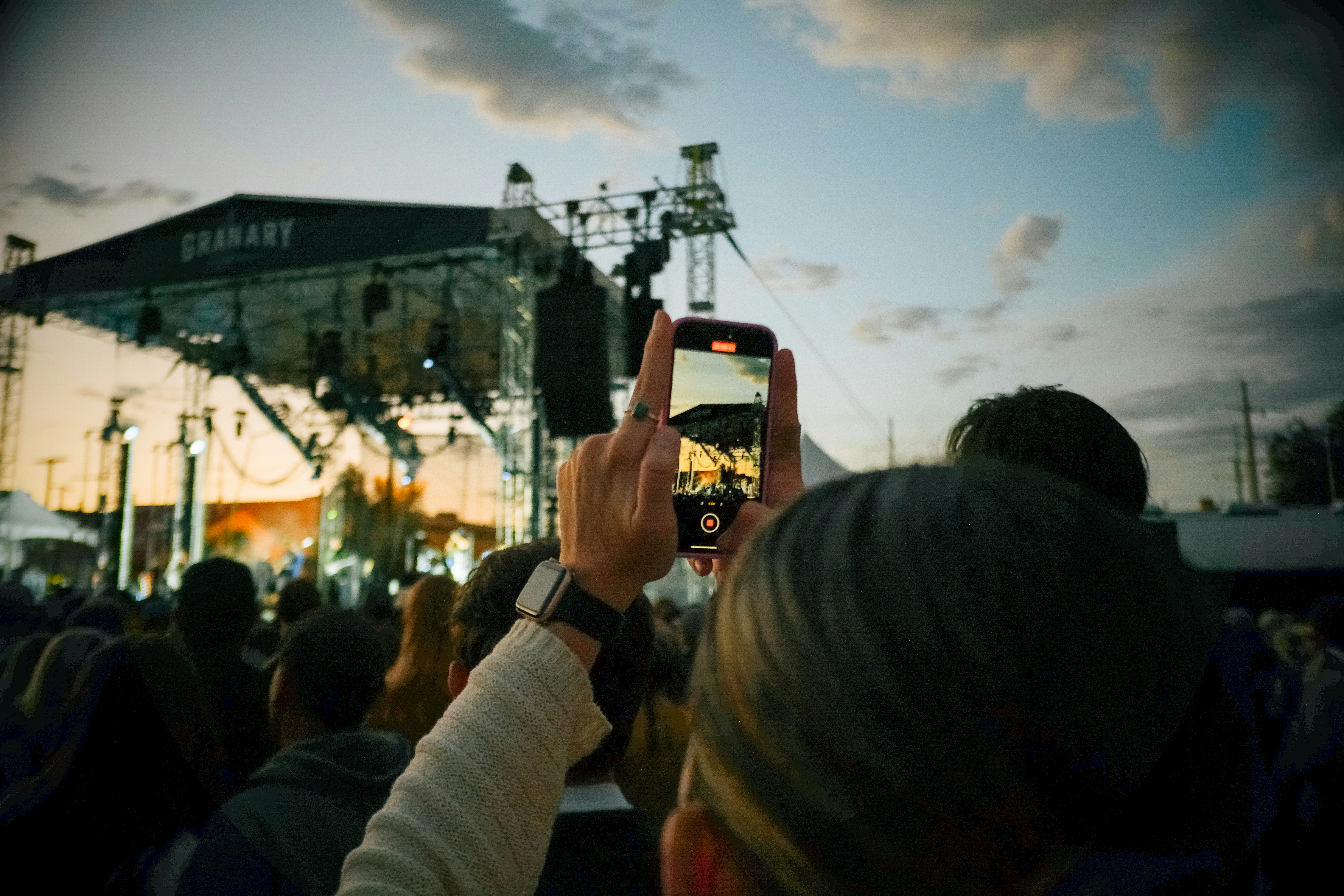저혈당 증상 중에 식은땀도 있나요? 저혈당의 다양한 증상과 관리