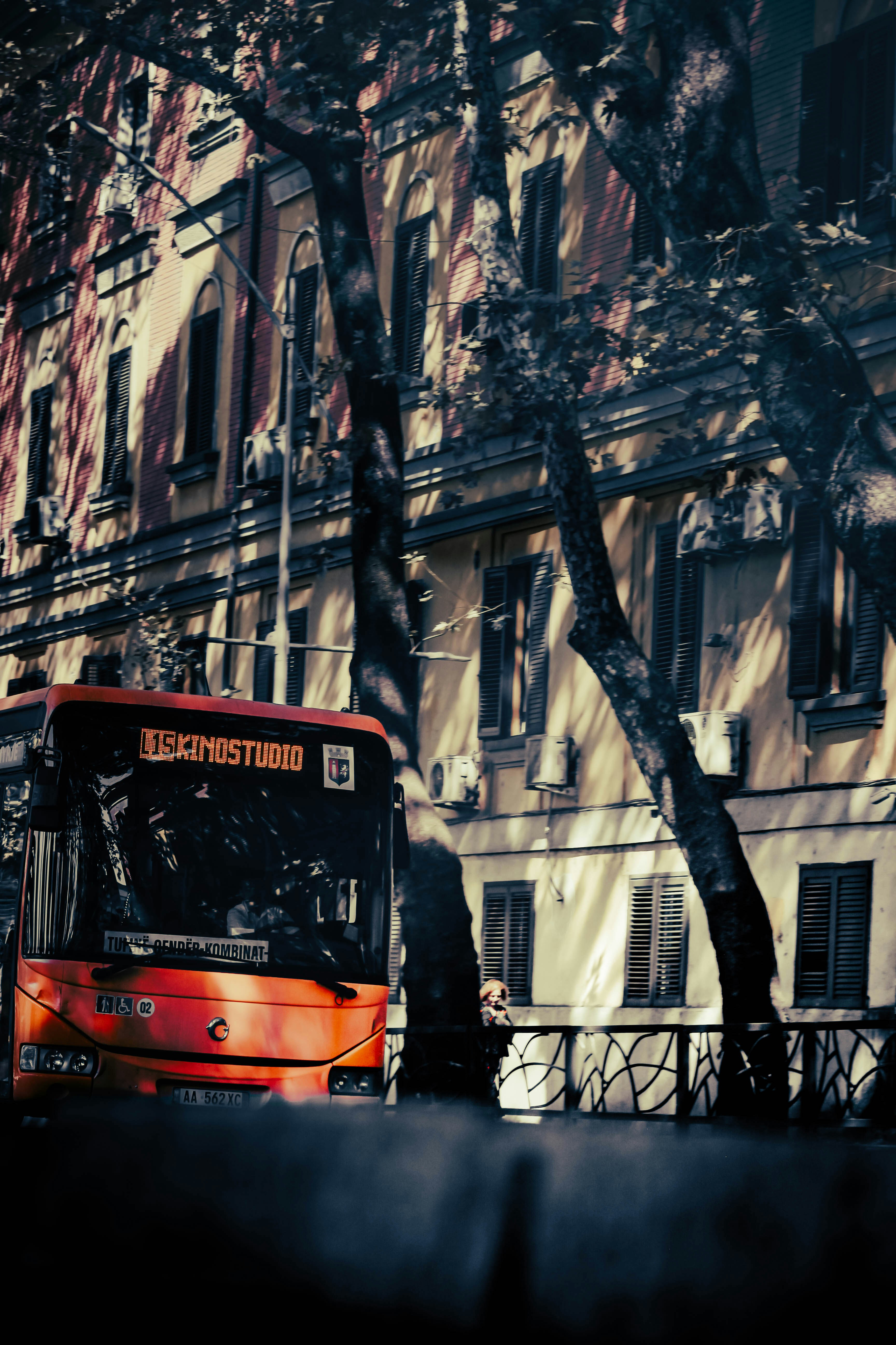Photo by veuge