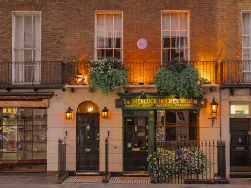 A building that has a bunch of windows on it
