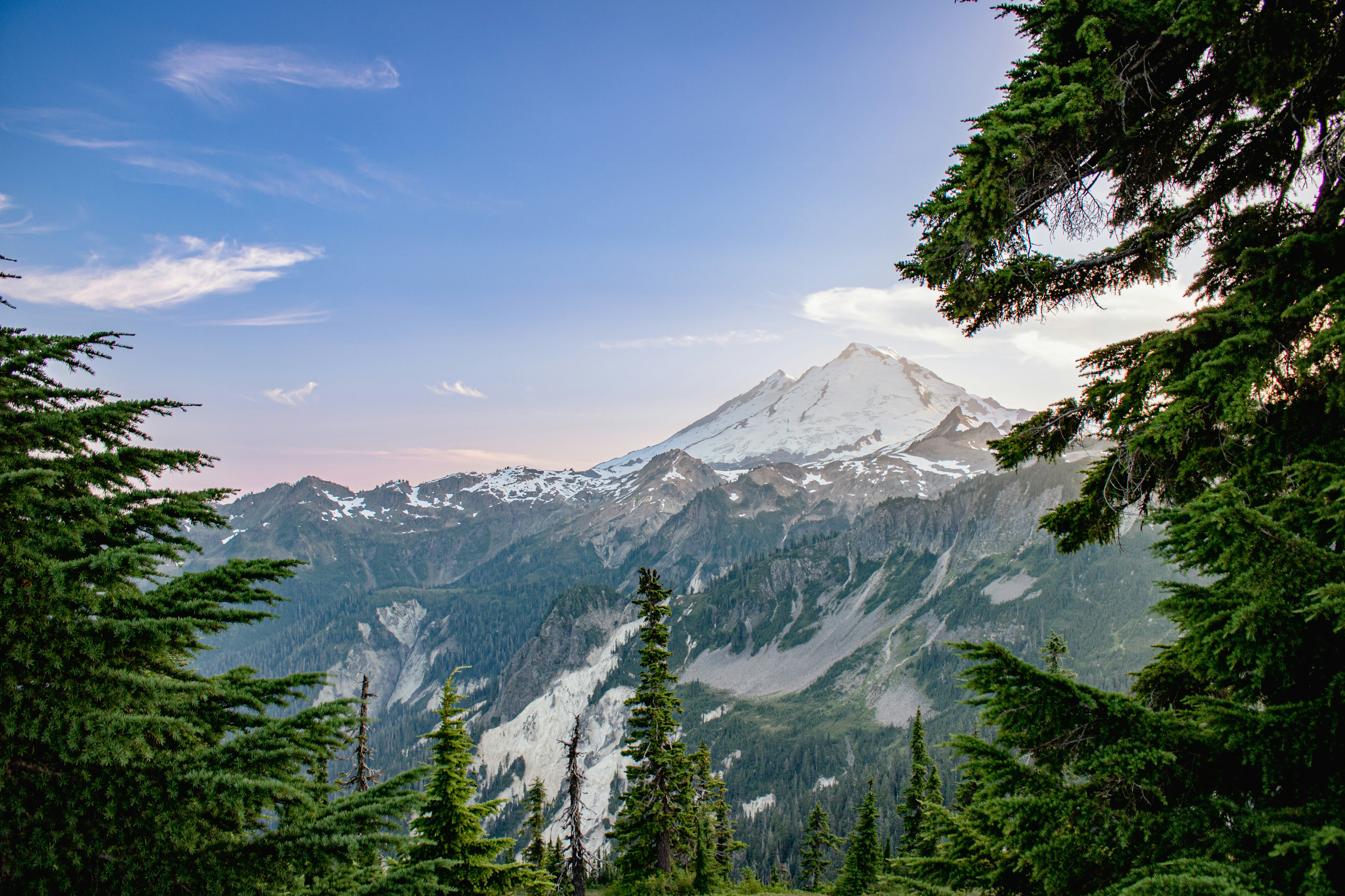 High in the Cascades, a Lone Fire Lookout Still Keeps Watch