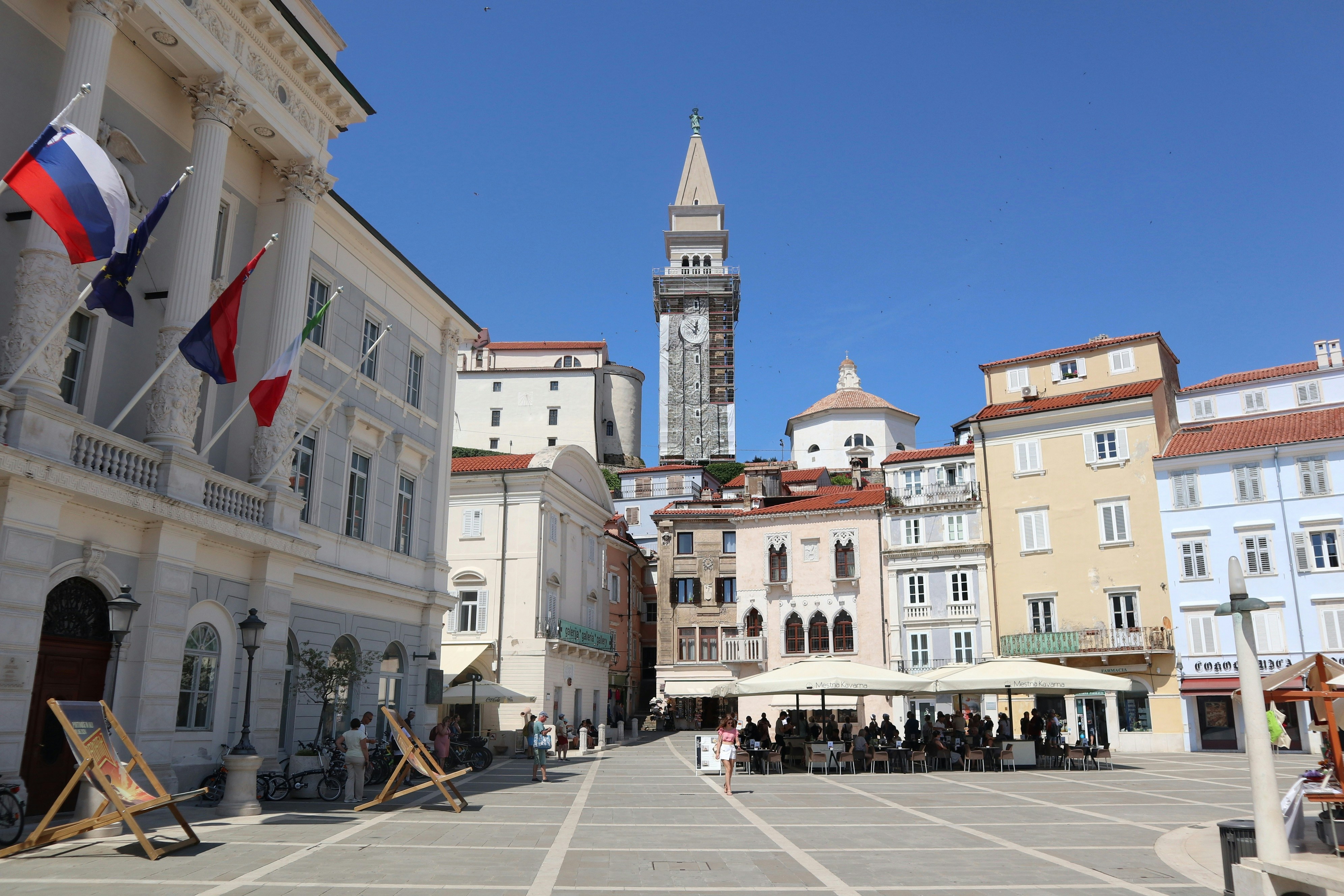 Photo by balint_miko