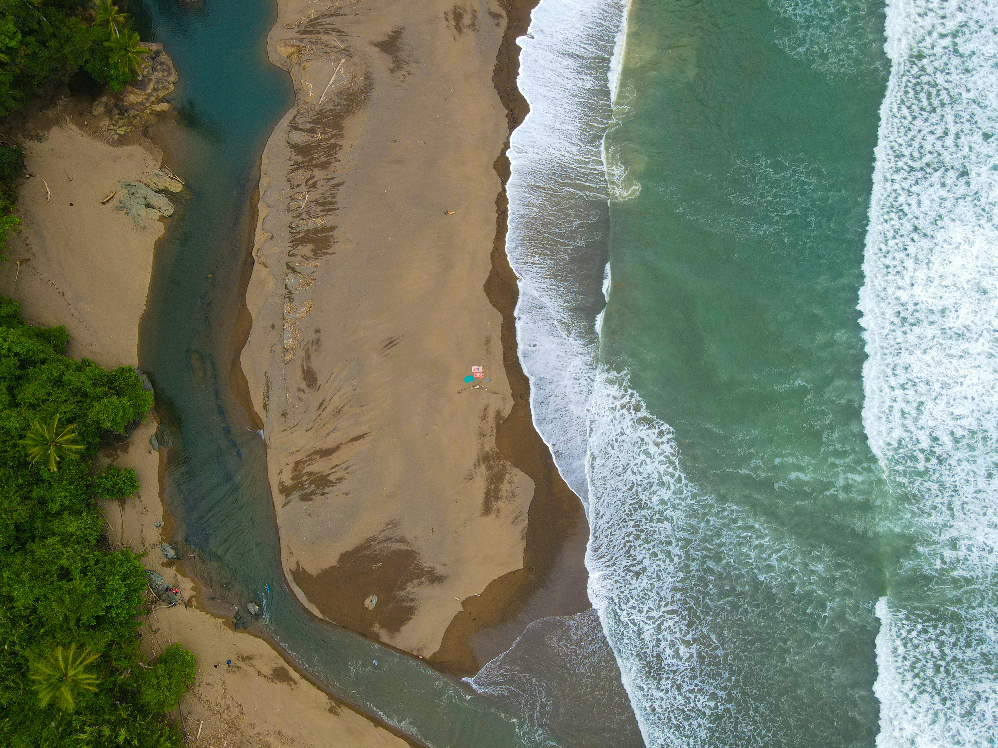 Surf & Drive FLEX Costa Rica: Spontan den besten Wellen folgen