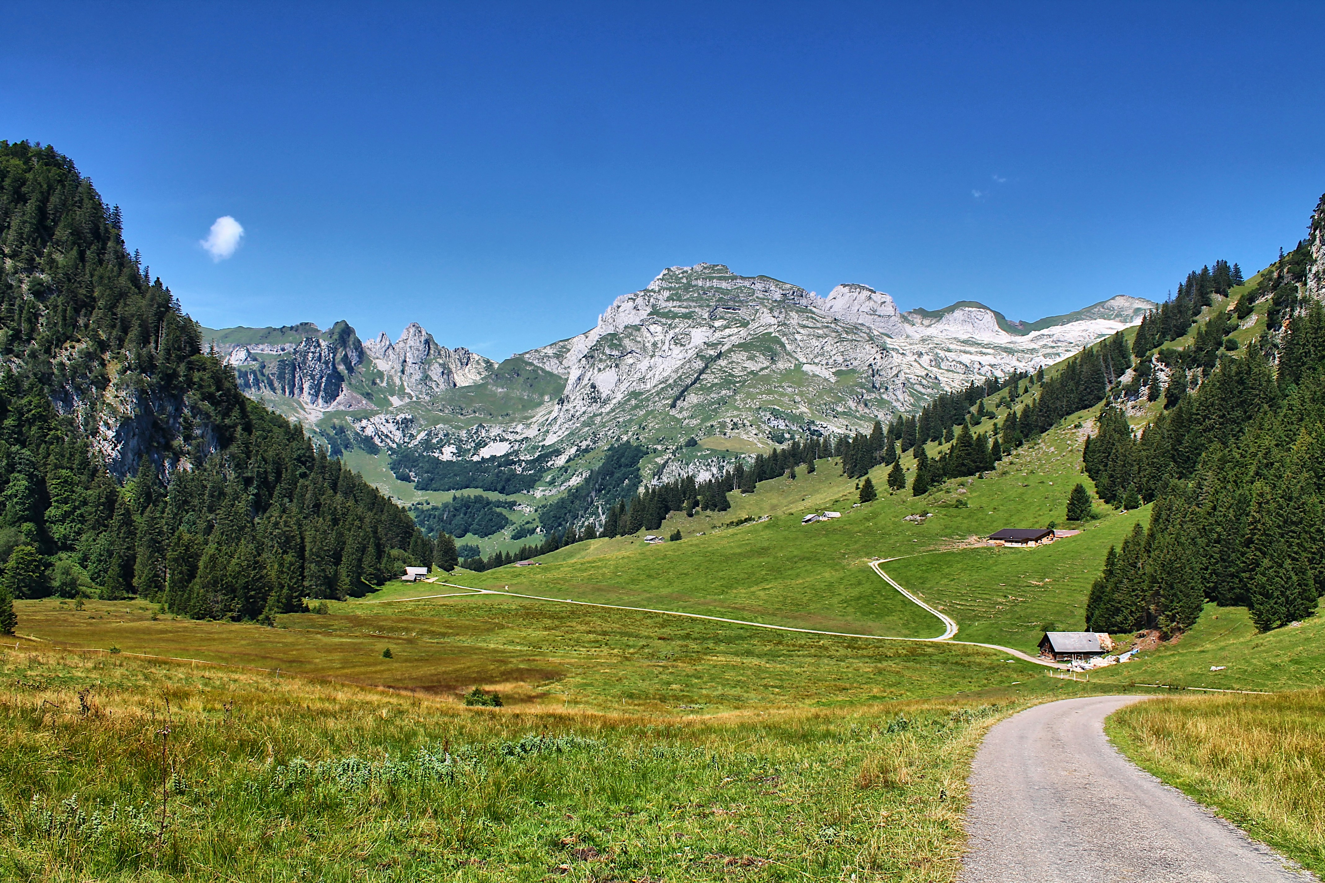 Photo by appenzellmoto