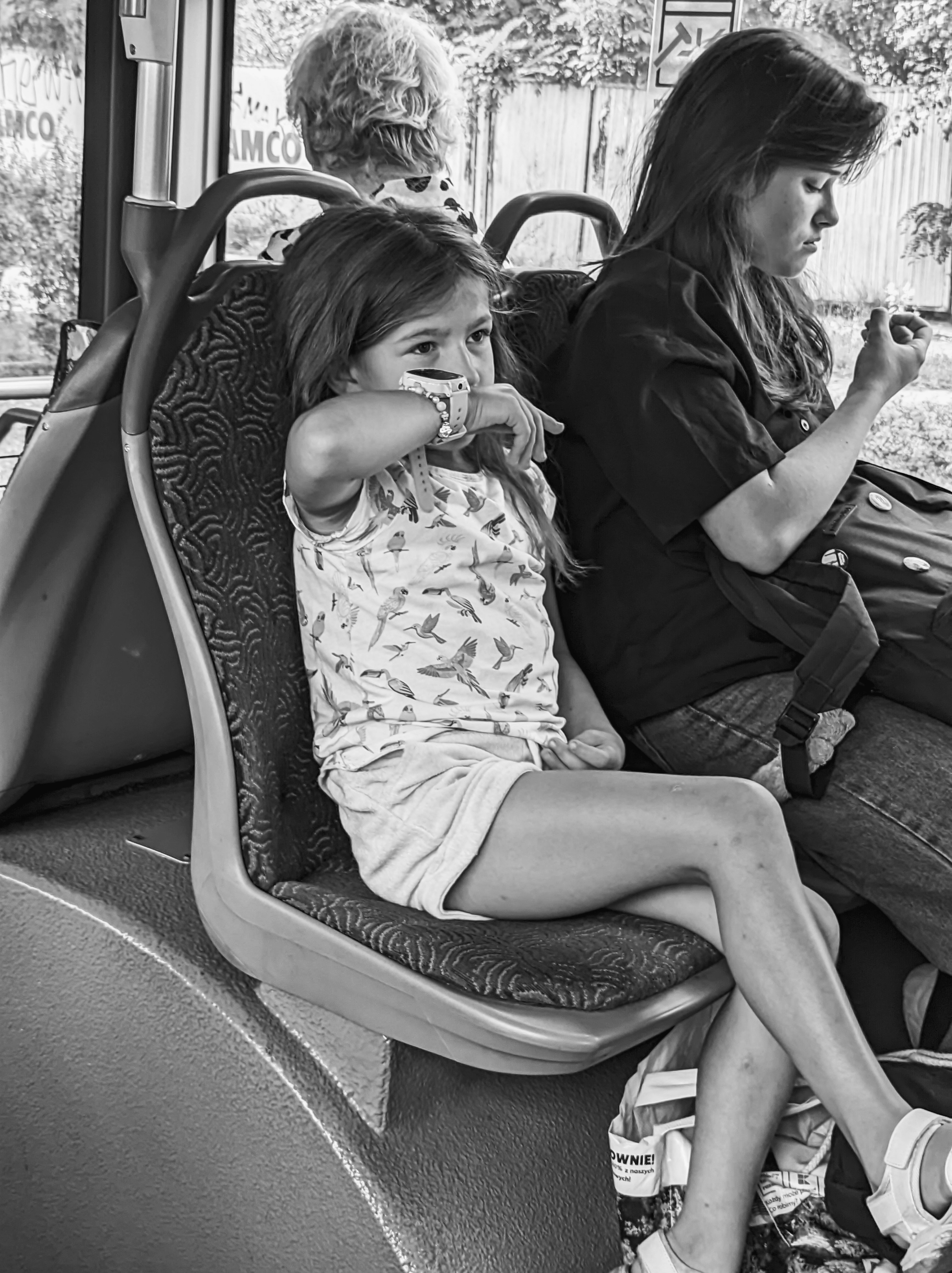 photo-1723905103505-2eca7f813e8e?ixid=M3wxMjA3fDB8MXxzZWFyY2h8MTJ8fGVudGVydGFpbmluZyUyMGtpZHMlMjBjYXIlMjB0b3BzfGVufDB8fHx8MTc1NjQwODQ5N3ww\u0026ixlib=rb-4.1.0