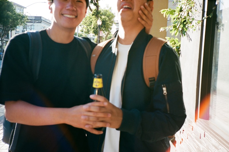 Pareja de hombres juntos