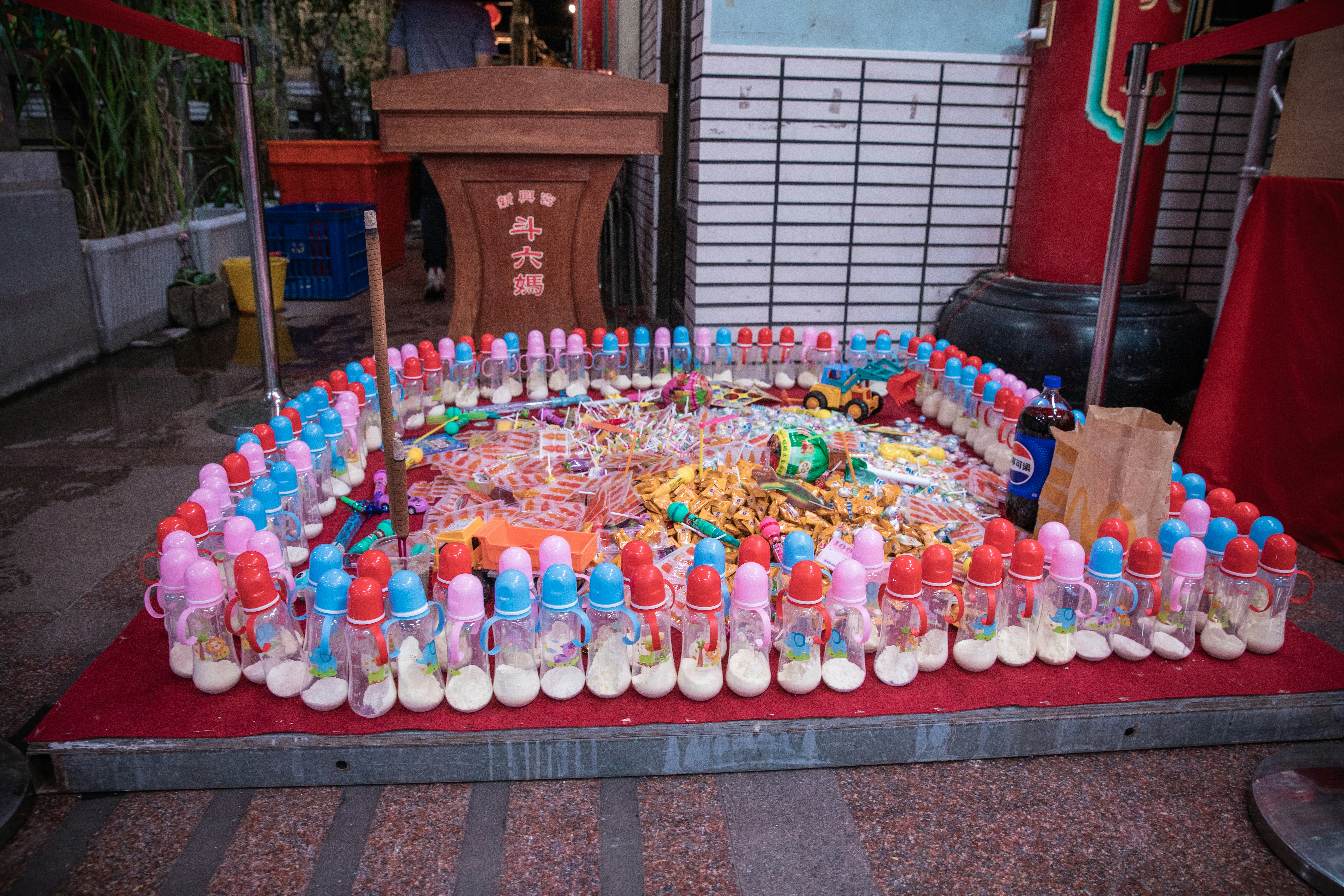 Mémorial des martyrs - 59 Rue Rivoli - Samaritaine  - Repas Convivial .