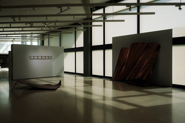 미술관 전시실 내부
