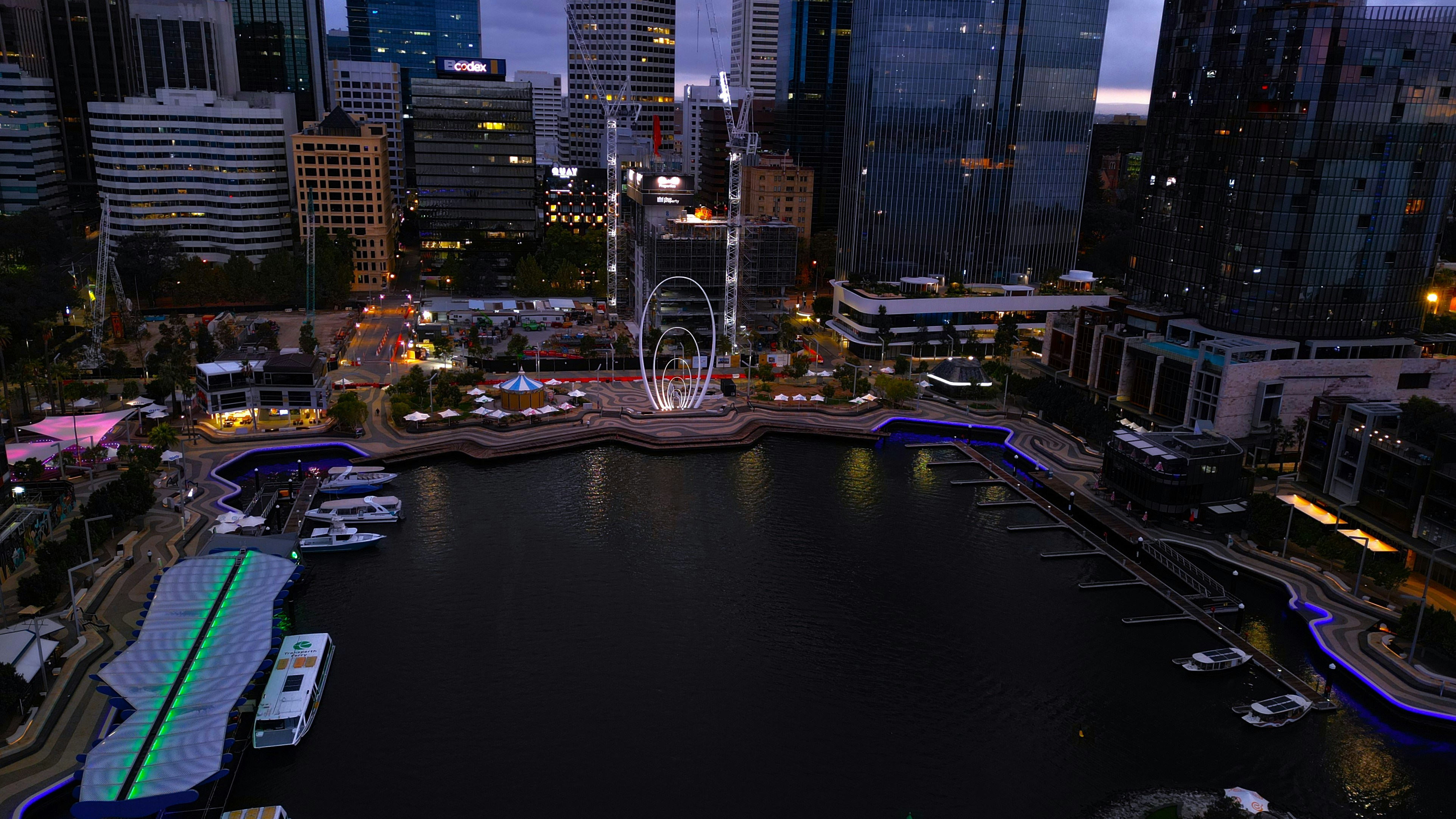 Photo by photoken123