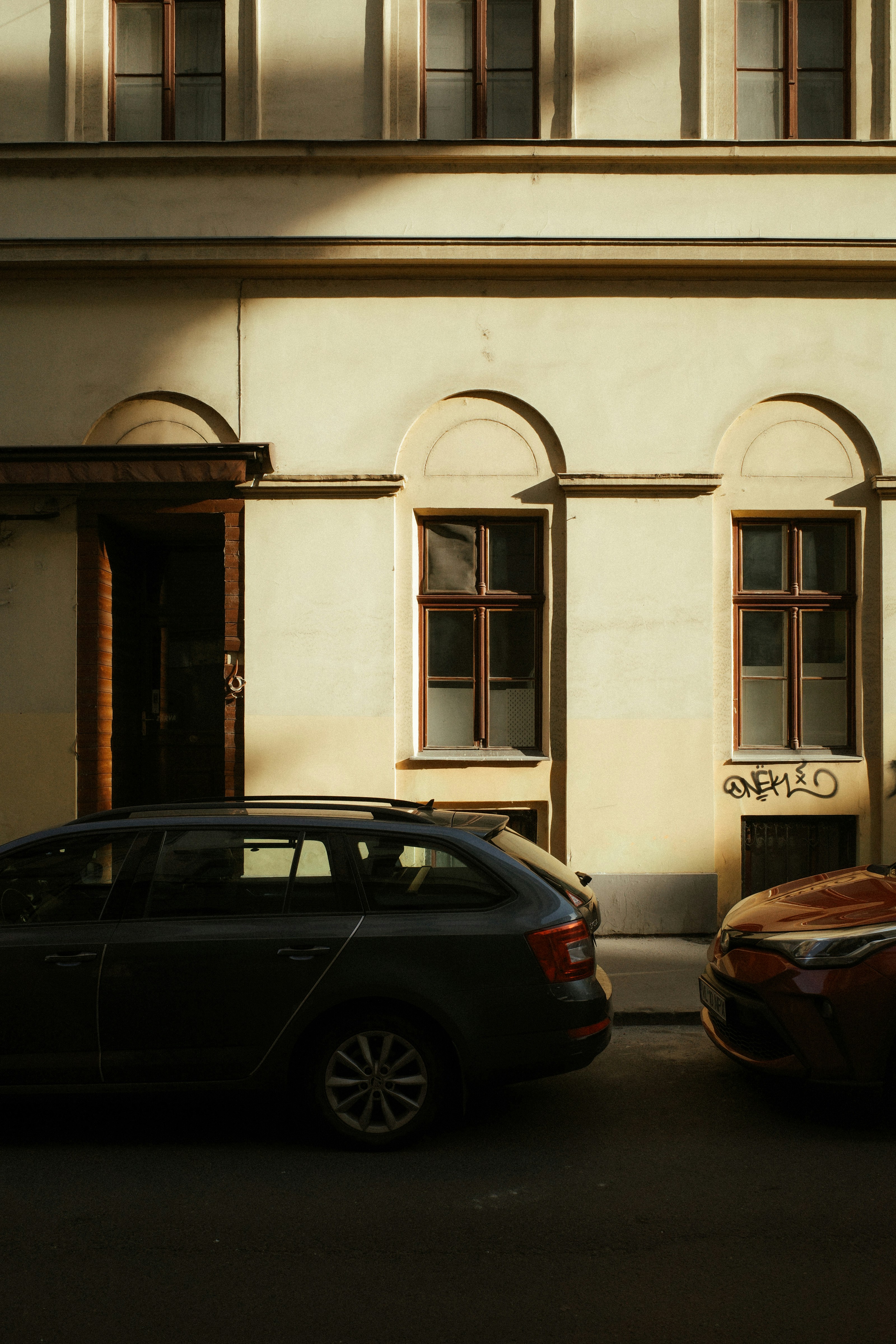 Zelensky Extends Sanctions Against Shariy, Guzhva, and Pushilin for 10 Years