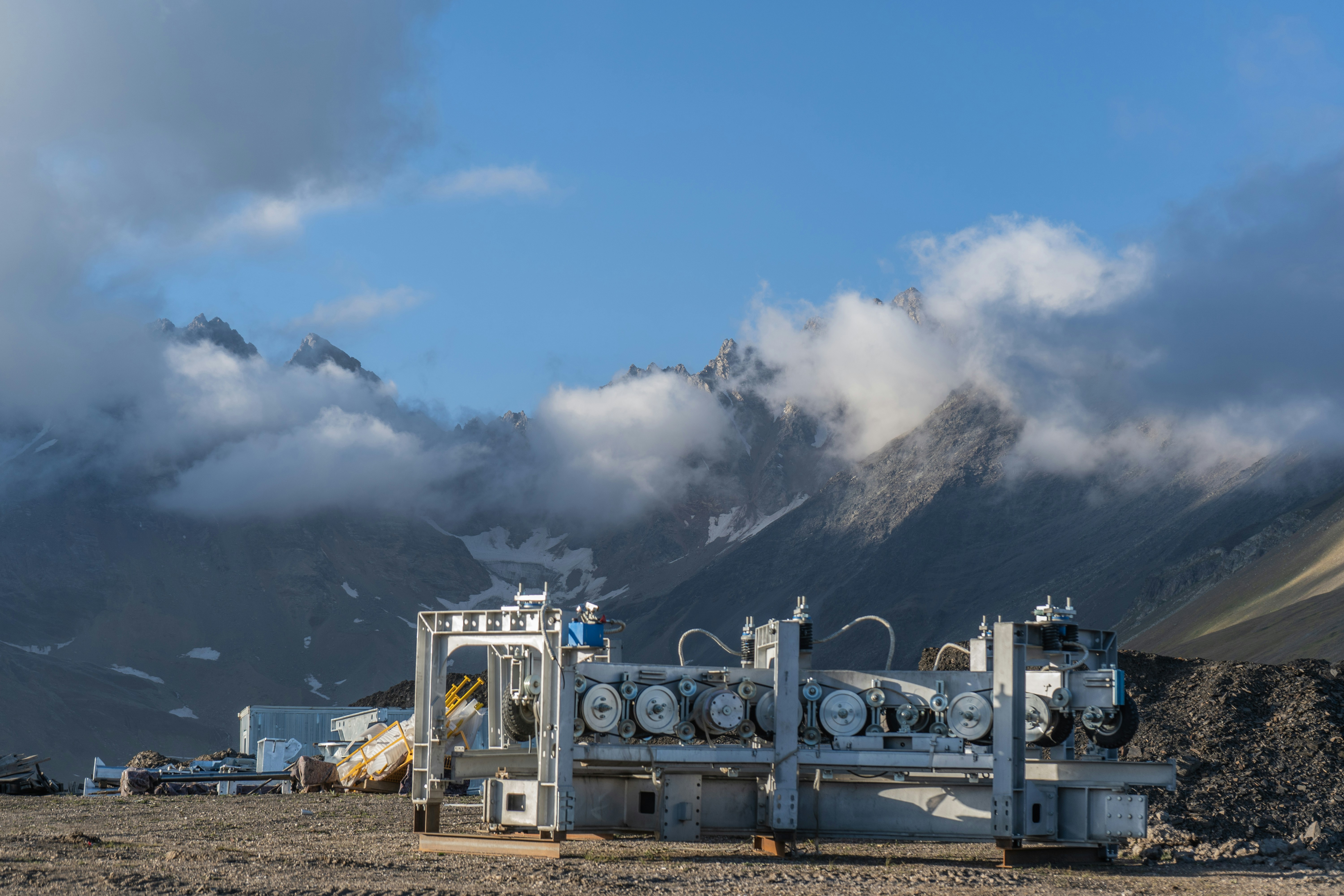 vertical geothermal loop drilling rig installing ground source heat pump system - residential heating and cooling options