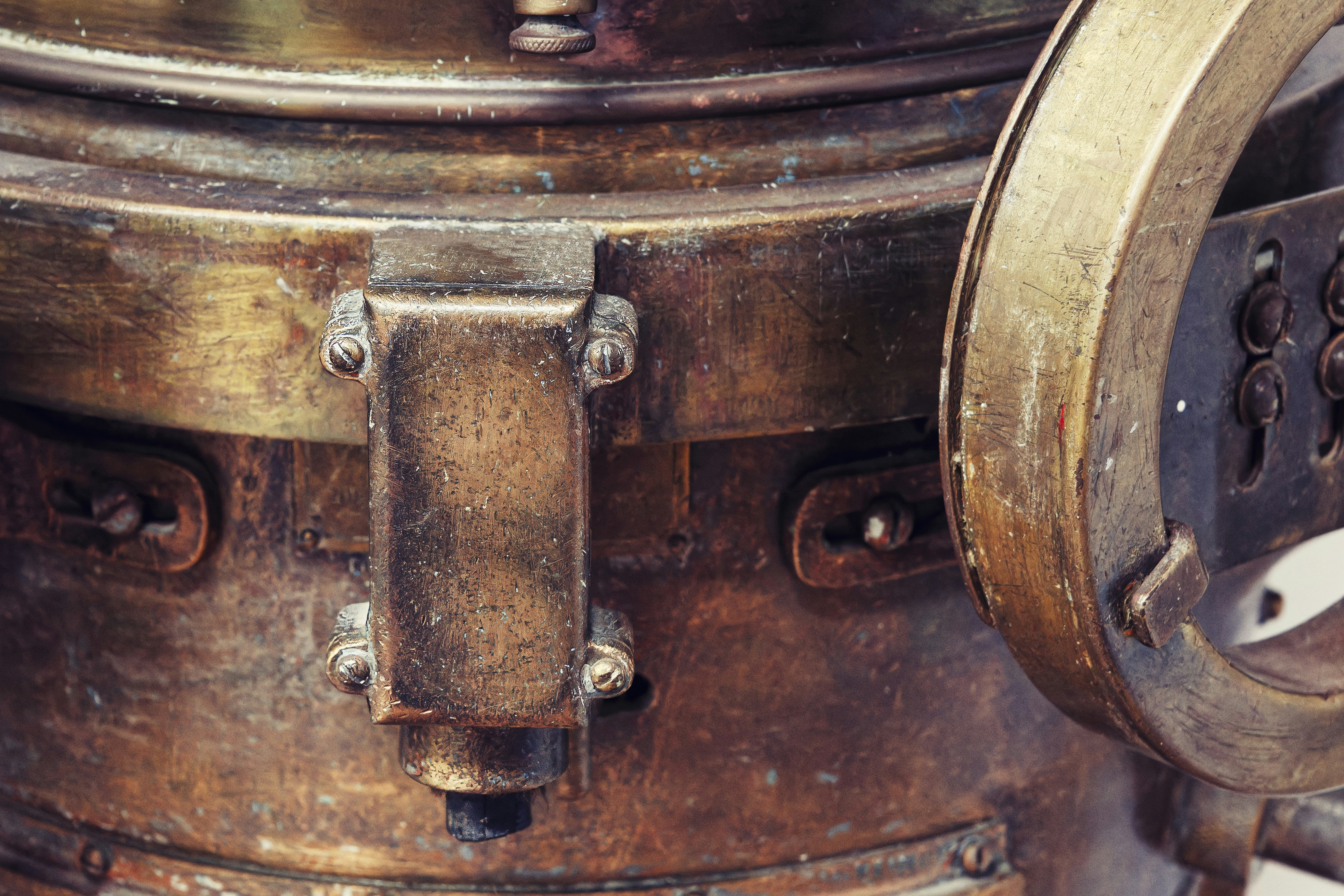 A close up of a metal object on a table