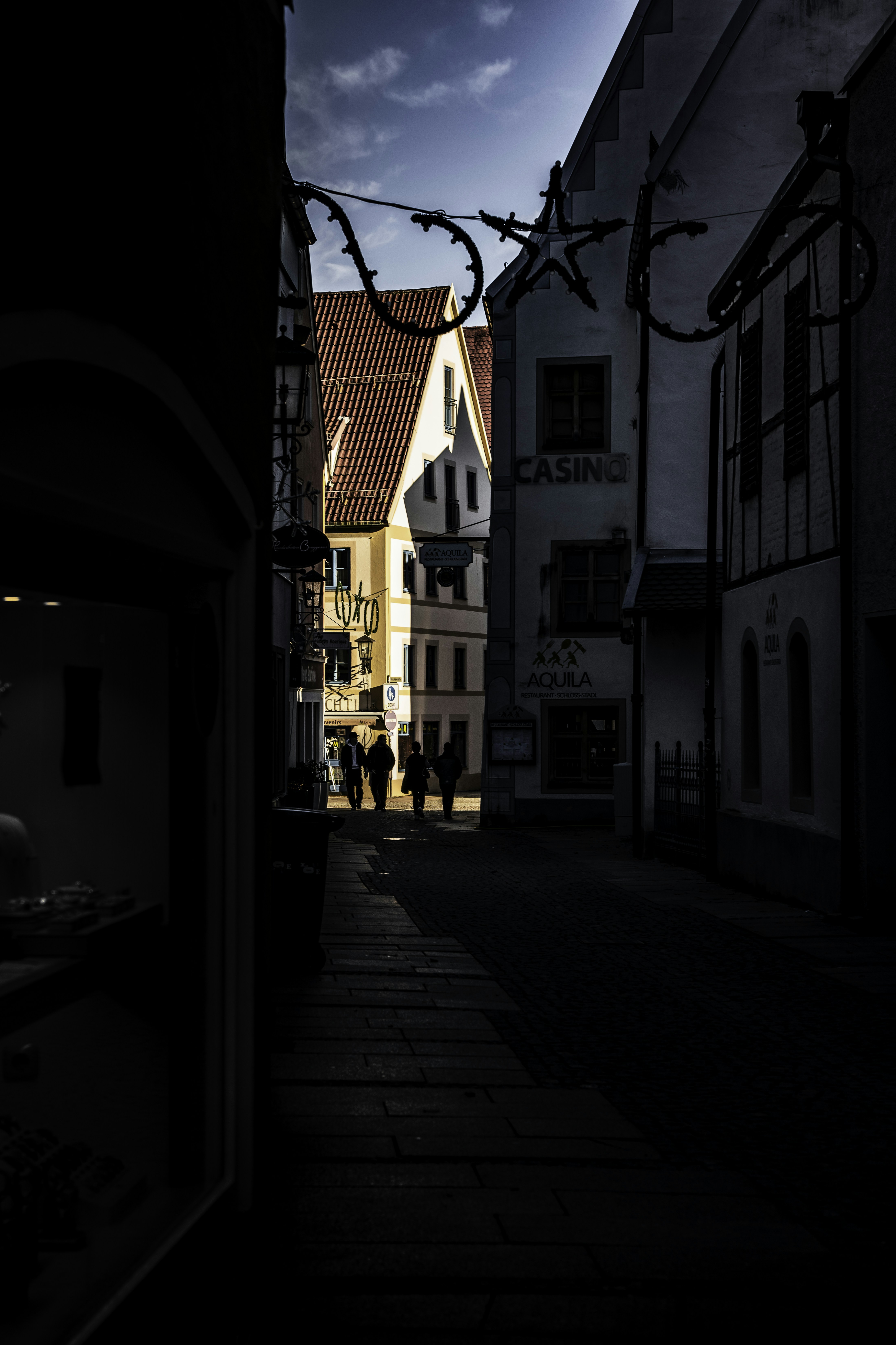 Photo by winstontjia