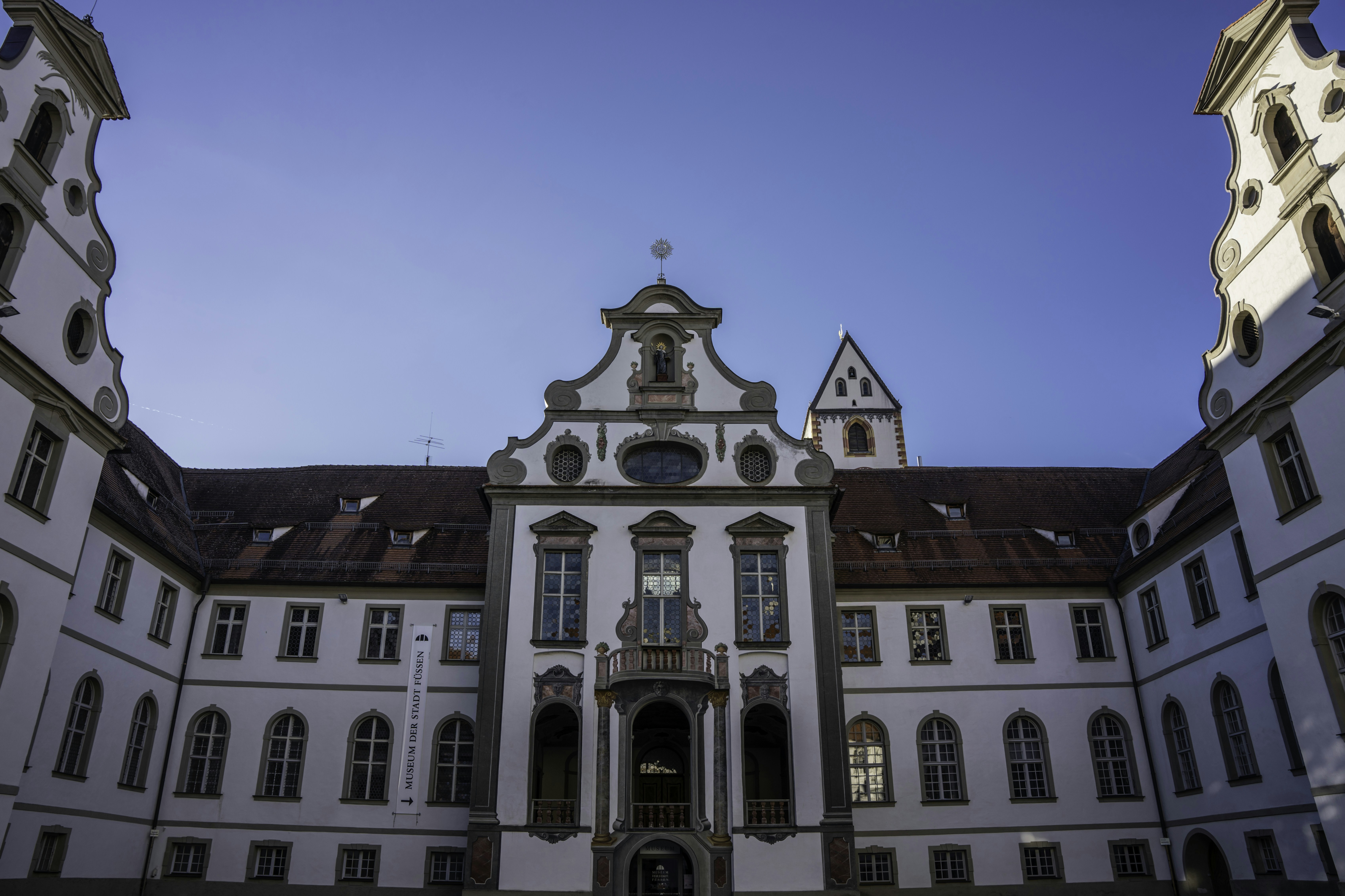 Photo by winstontjia