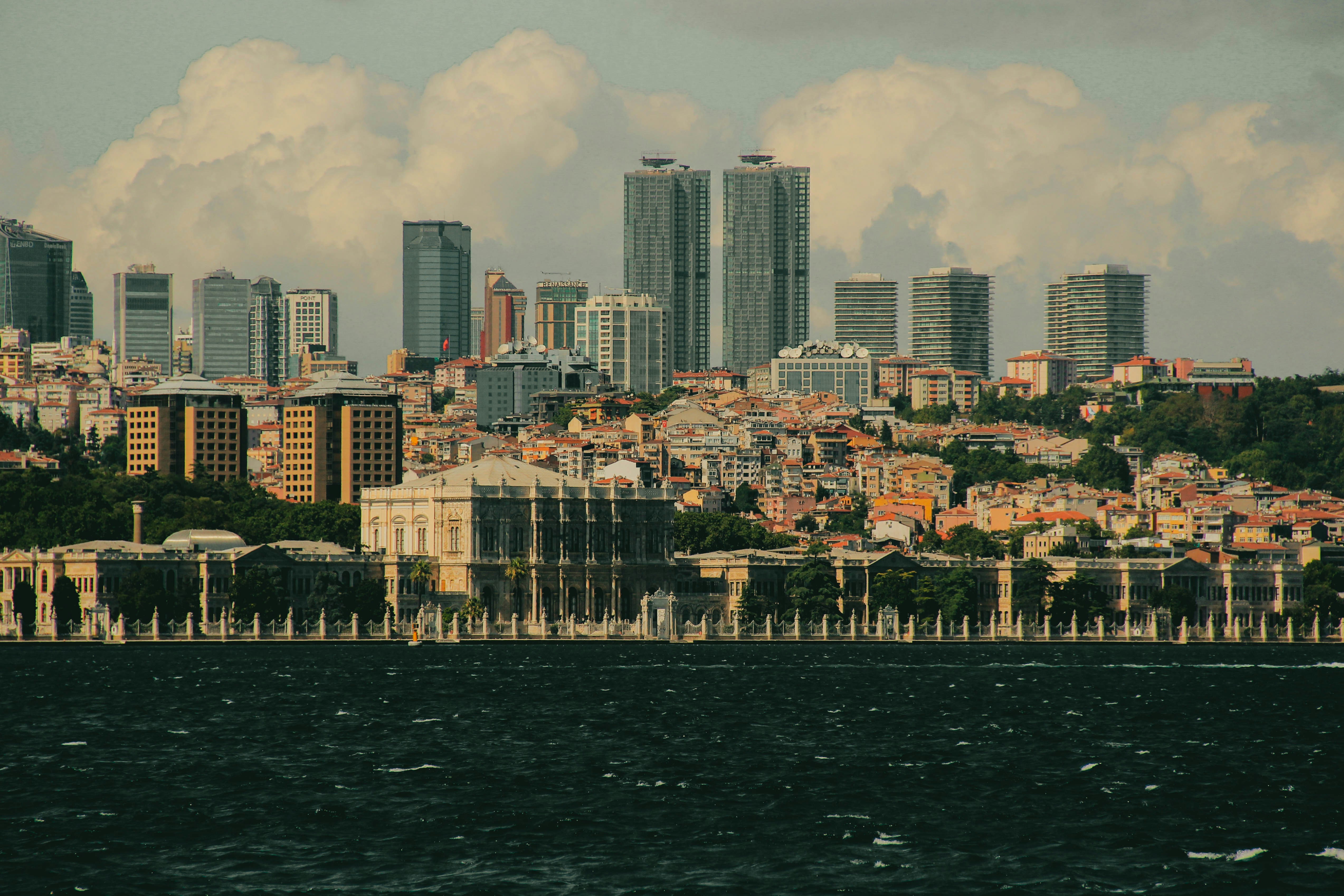 İzmir’de Planlı Elektrik ve Su Kesintisi Uyarısı - Gündem haberi görseli