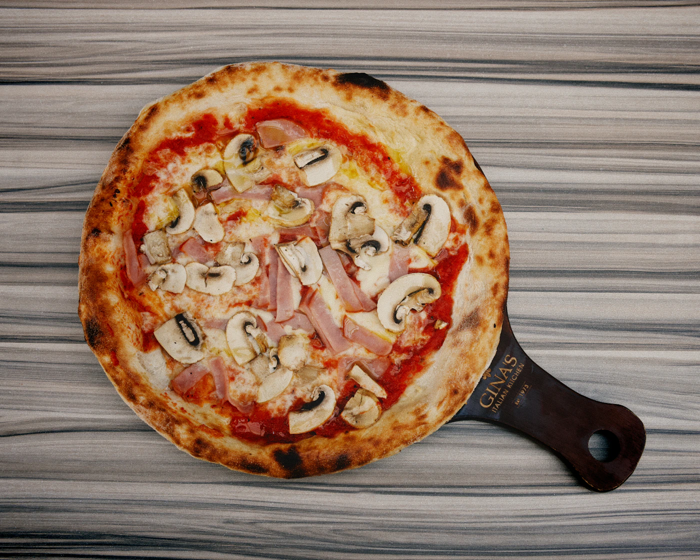 Jamón con champiñones de Relient K Pizza