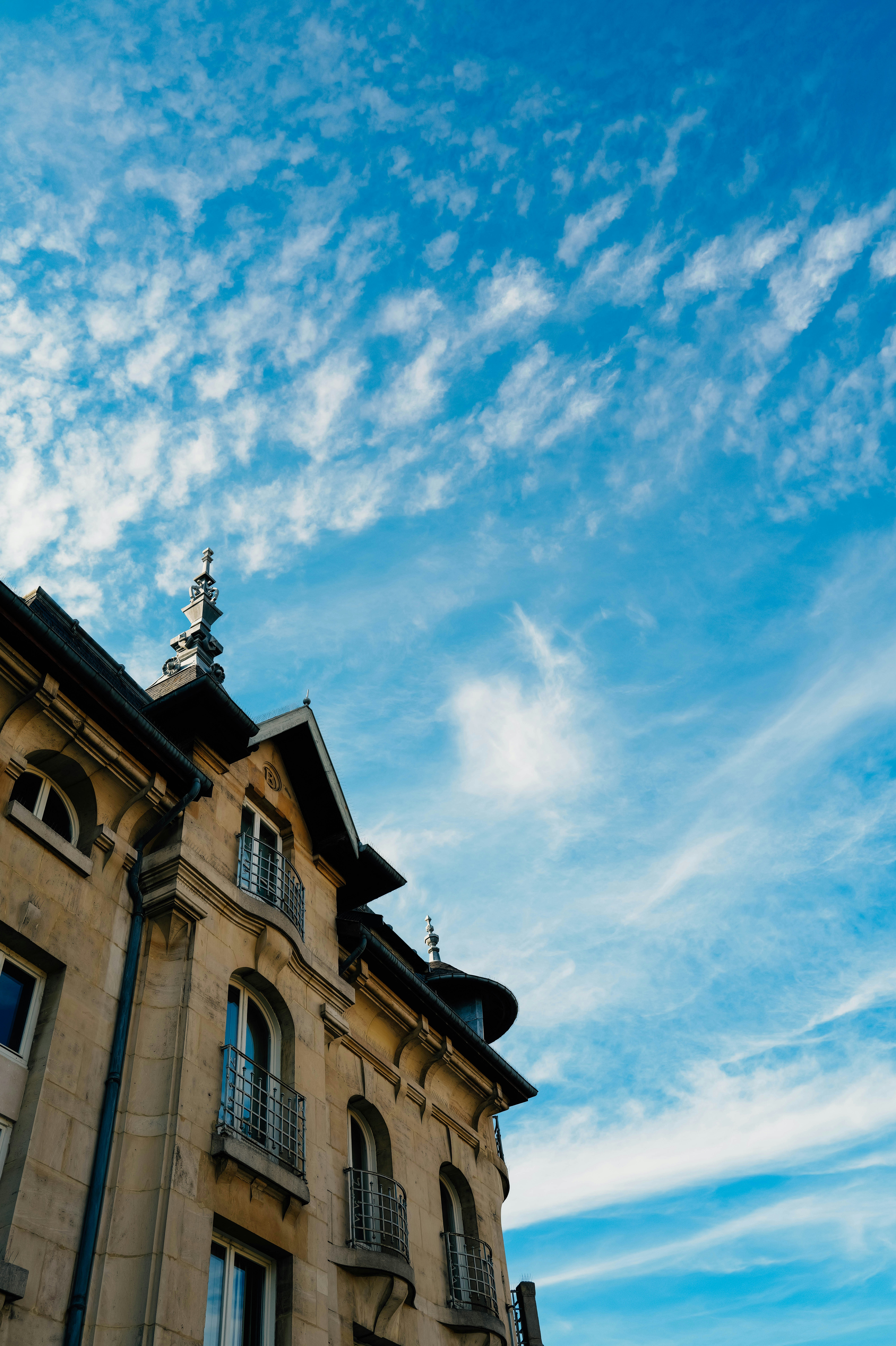 Photo by adrienolichon