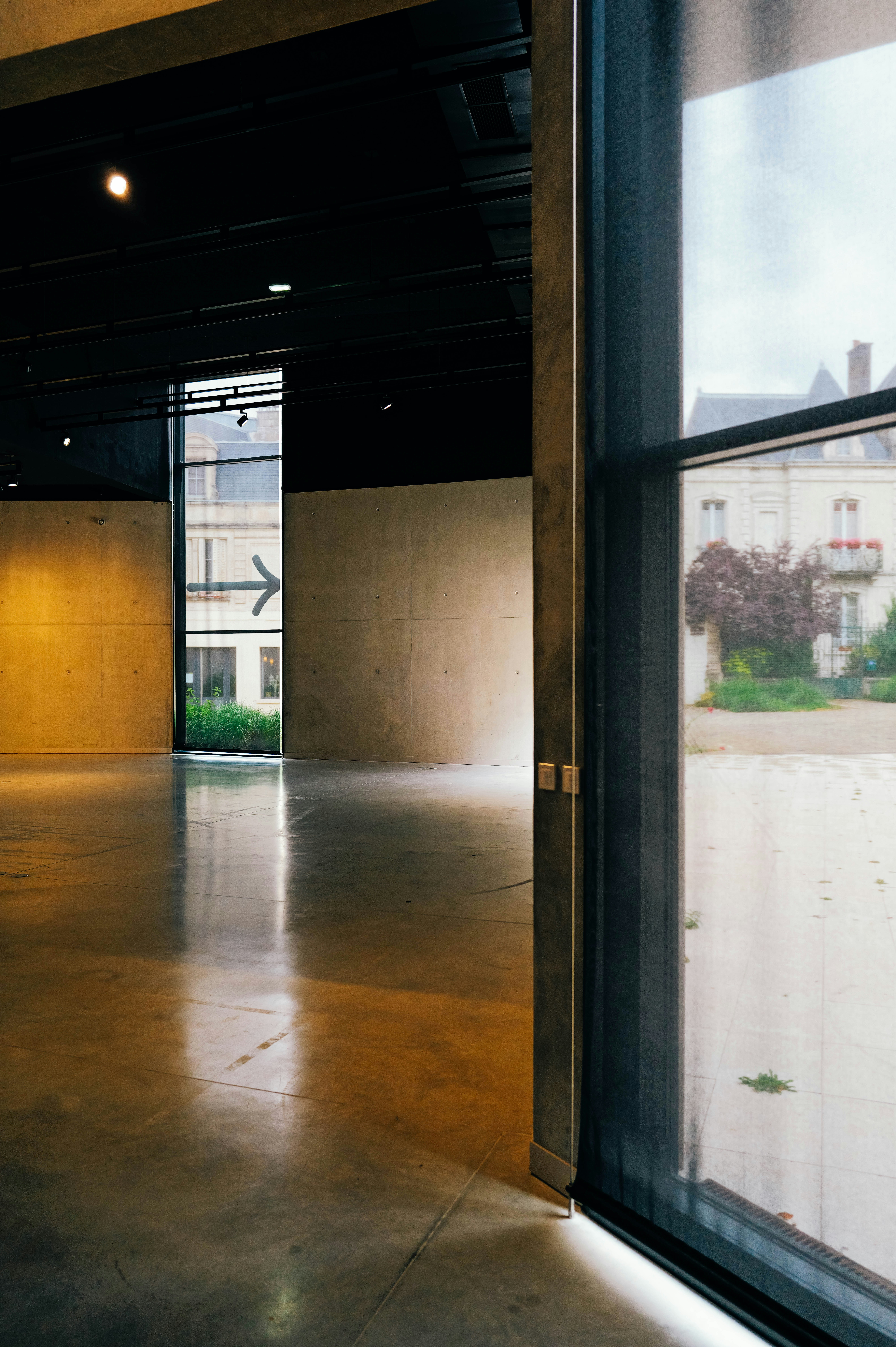 Photo by adrienolichon