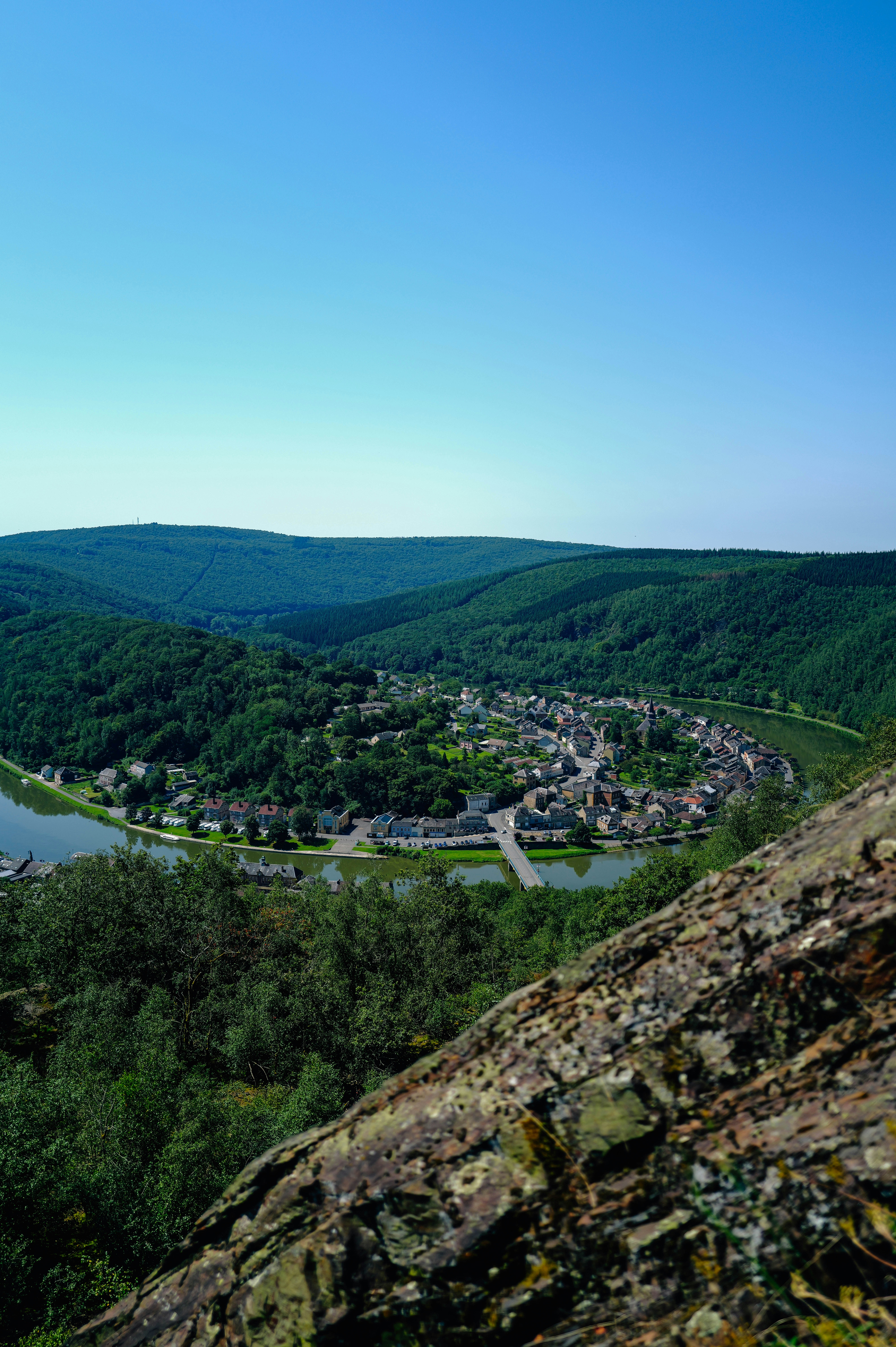 Photo by adrienolichon