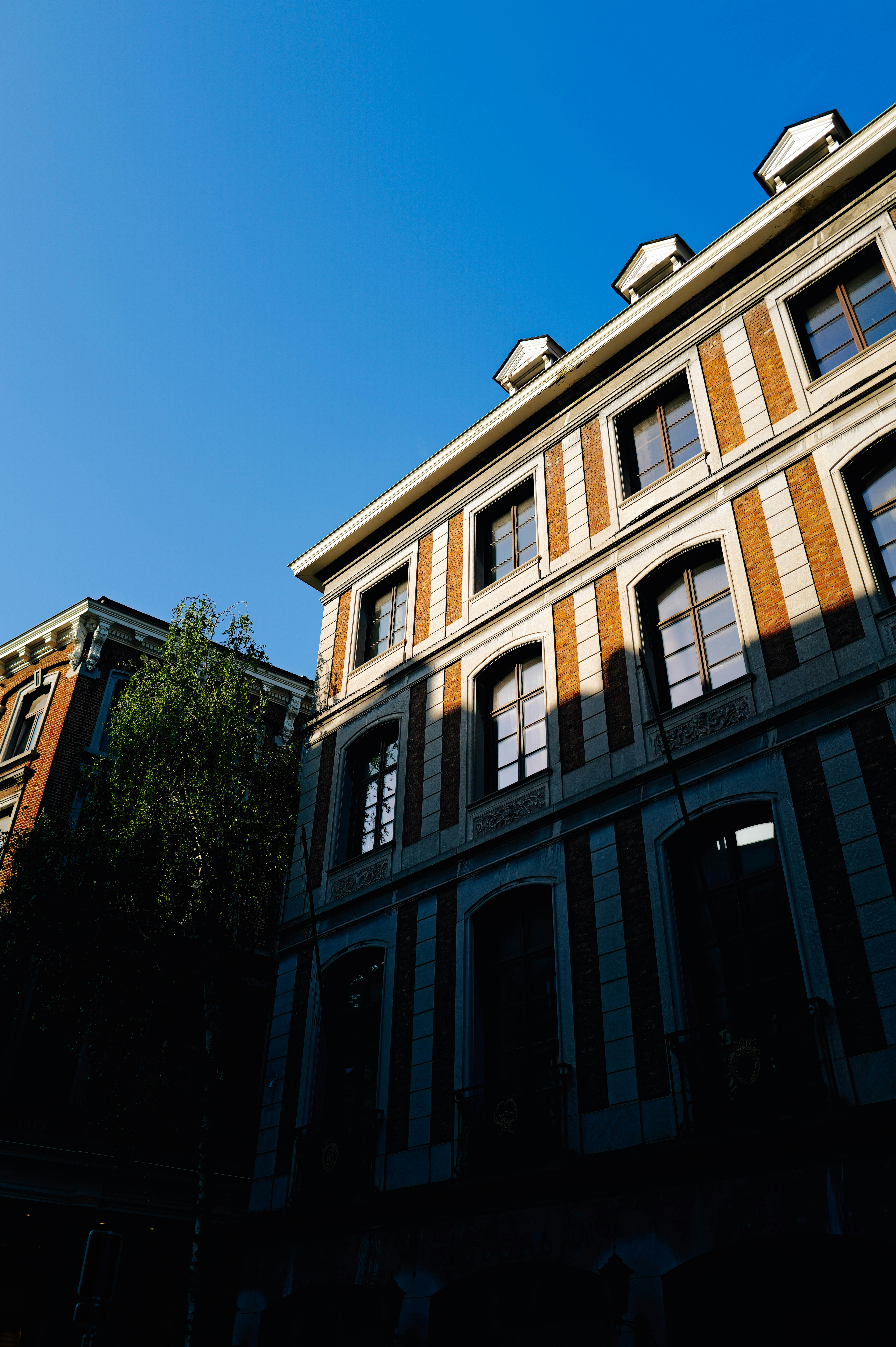 Photo by adrienolichon