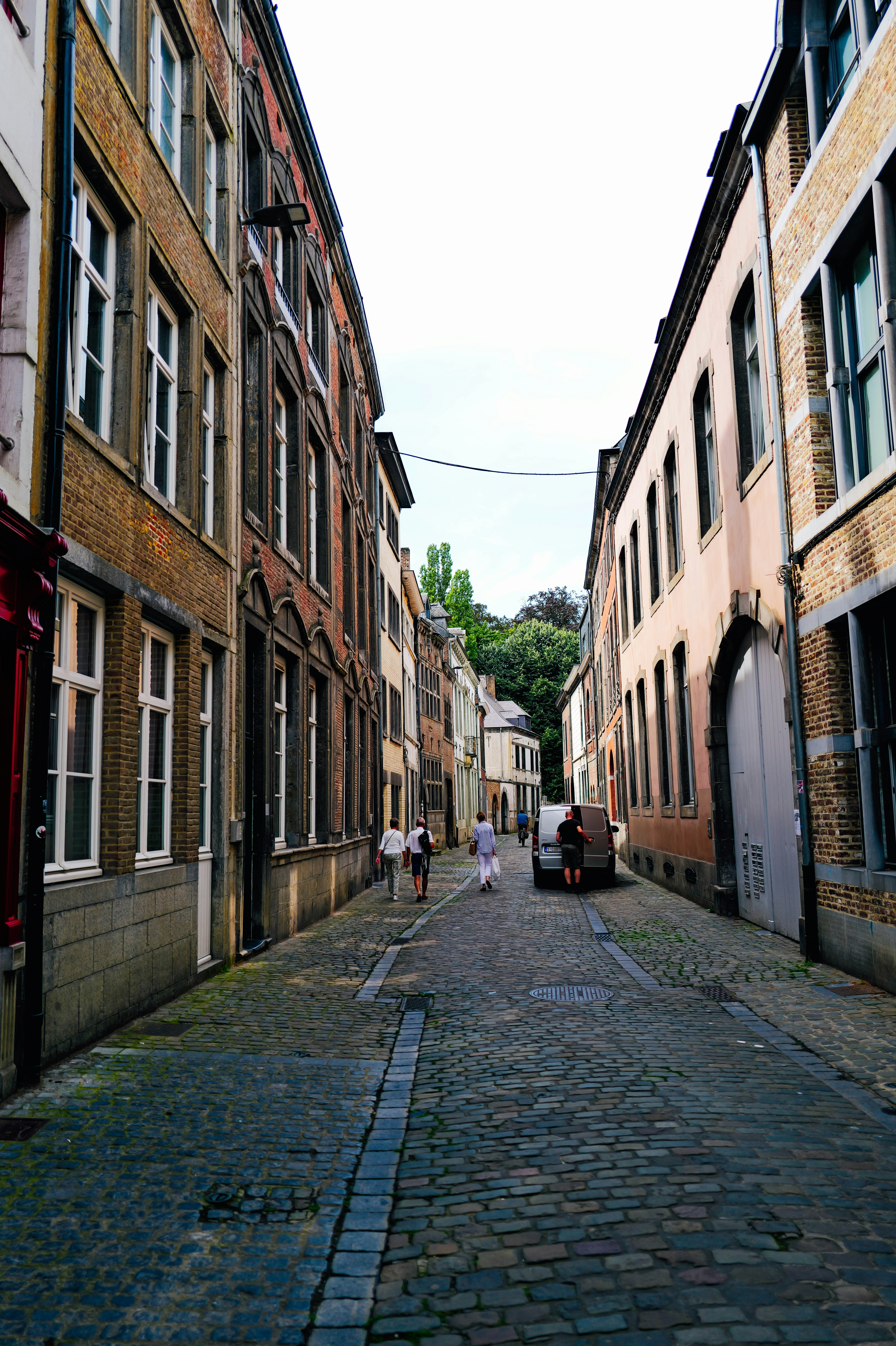 Photo by adrienolichon