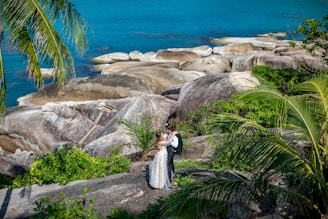 A bride and groom in Thailand on a wedding curated by Francesco
