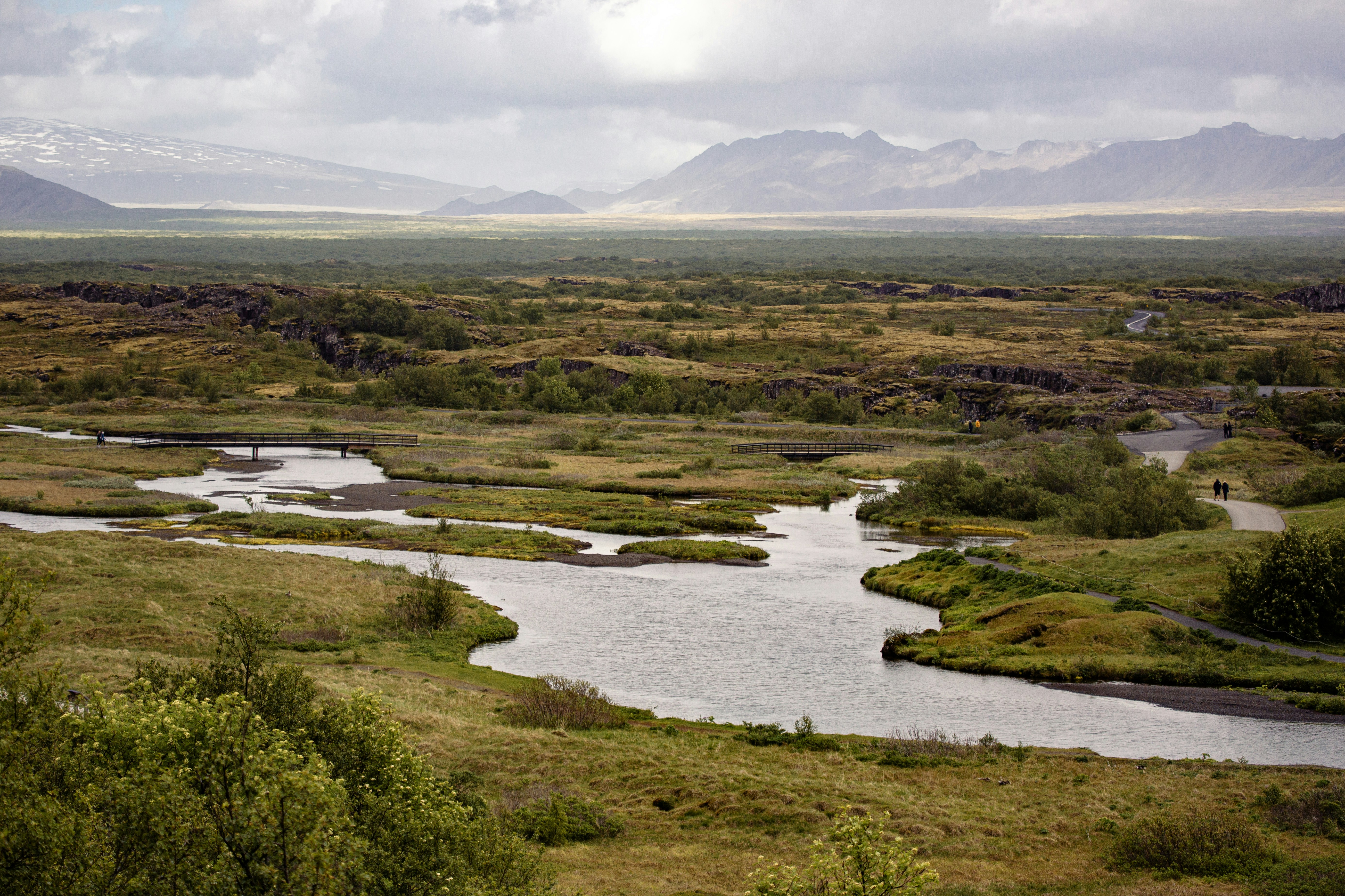 photo-1724154298147-818f5e58c2f4?ixid=M3wxMjA3fDB8MXxzZWFyY2h8Mjh8fGNoYXRncHQlMjA0fGVufDB8fHx8MTczNzQzMjgzMnww%5Cu0026ixlib=rb-4.0.3