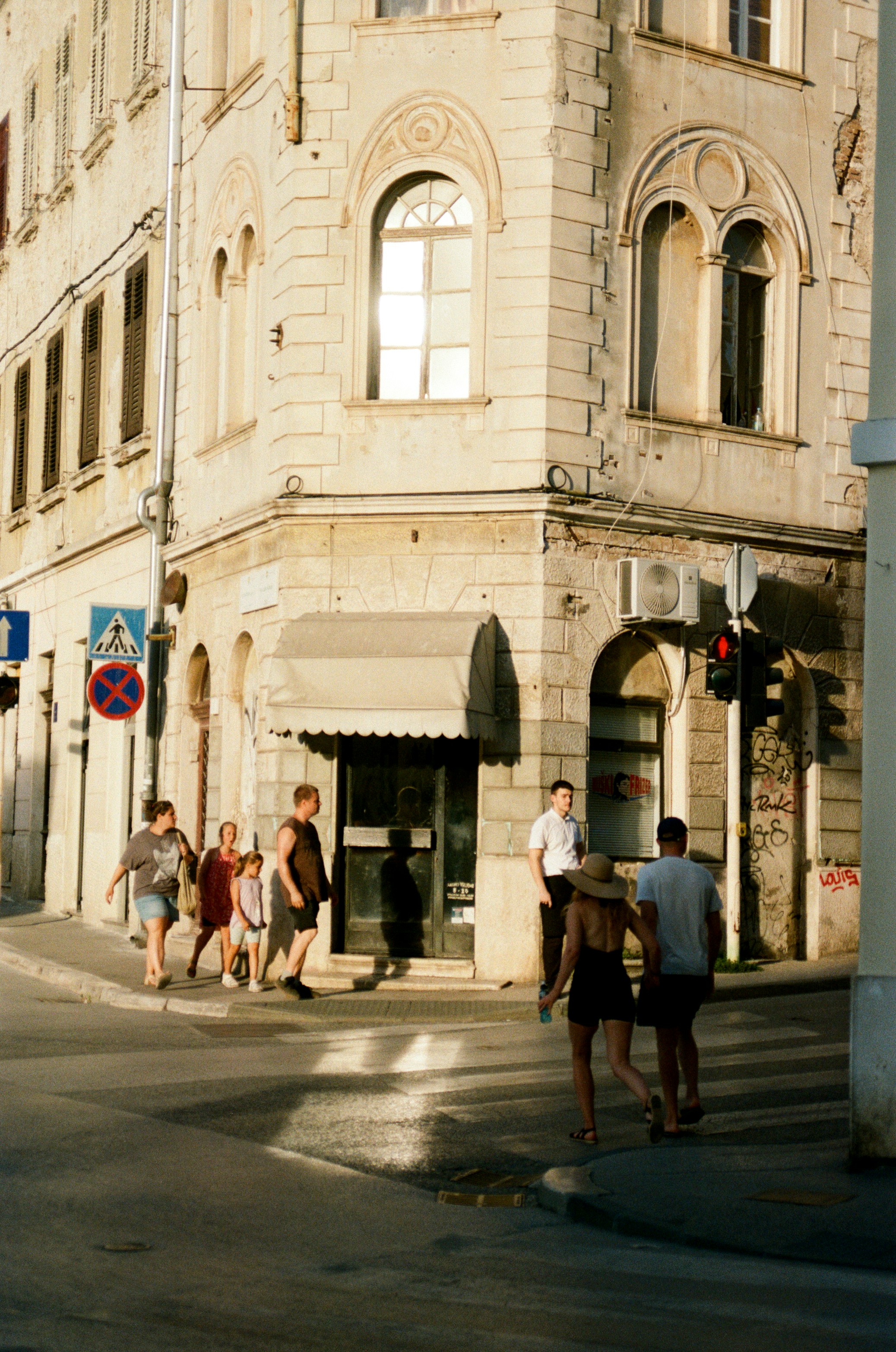 Photo by babikacharava