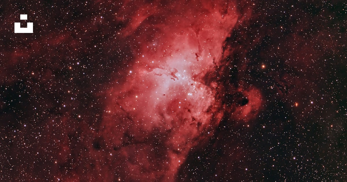 A large red object in the middle of a dark sky photo – Free Nature ...