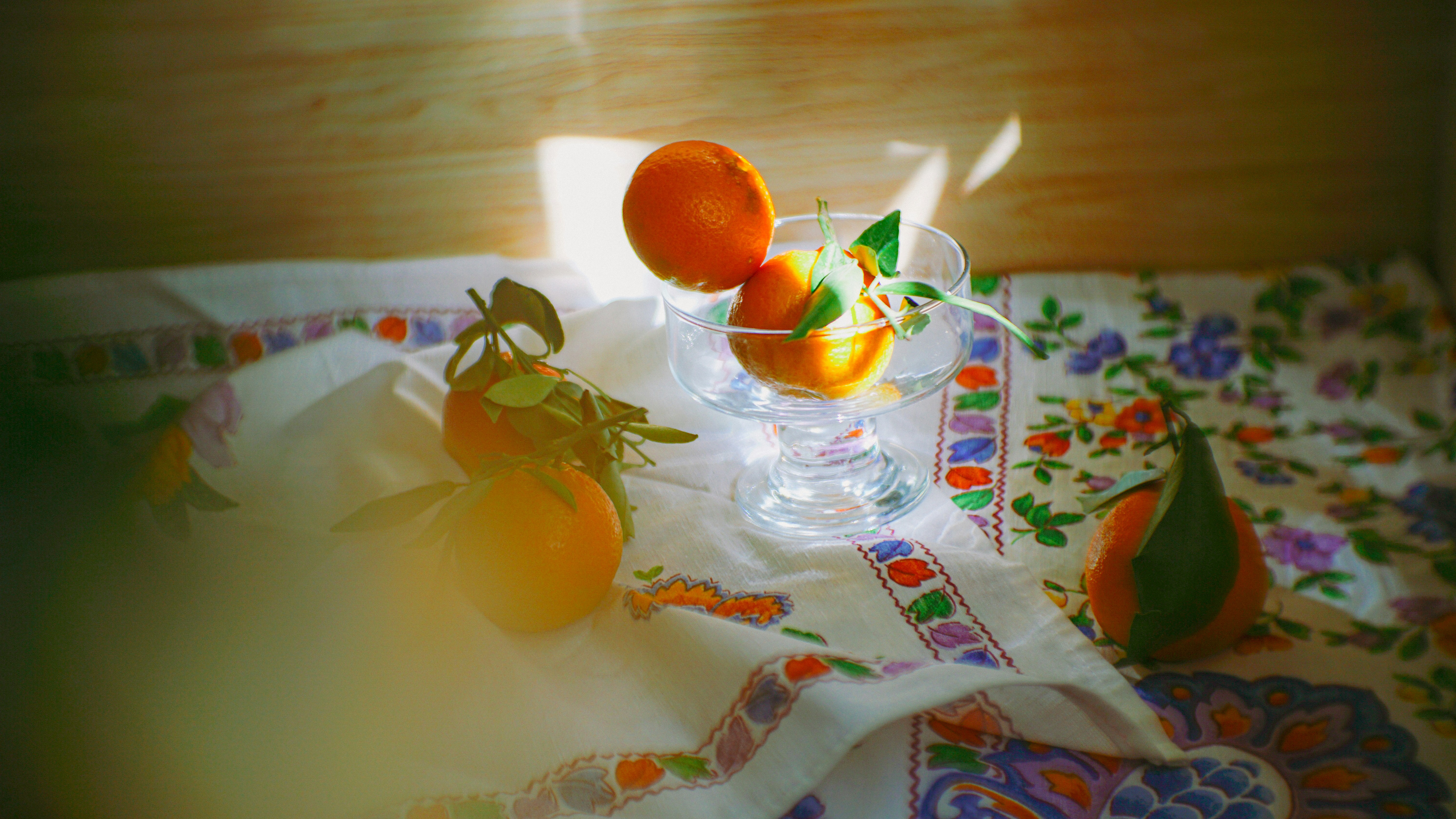 Unraveling the Citrus Mystery: Are Oranges a Winter Fruit?