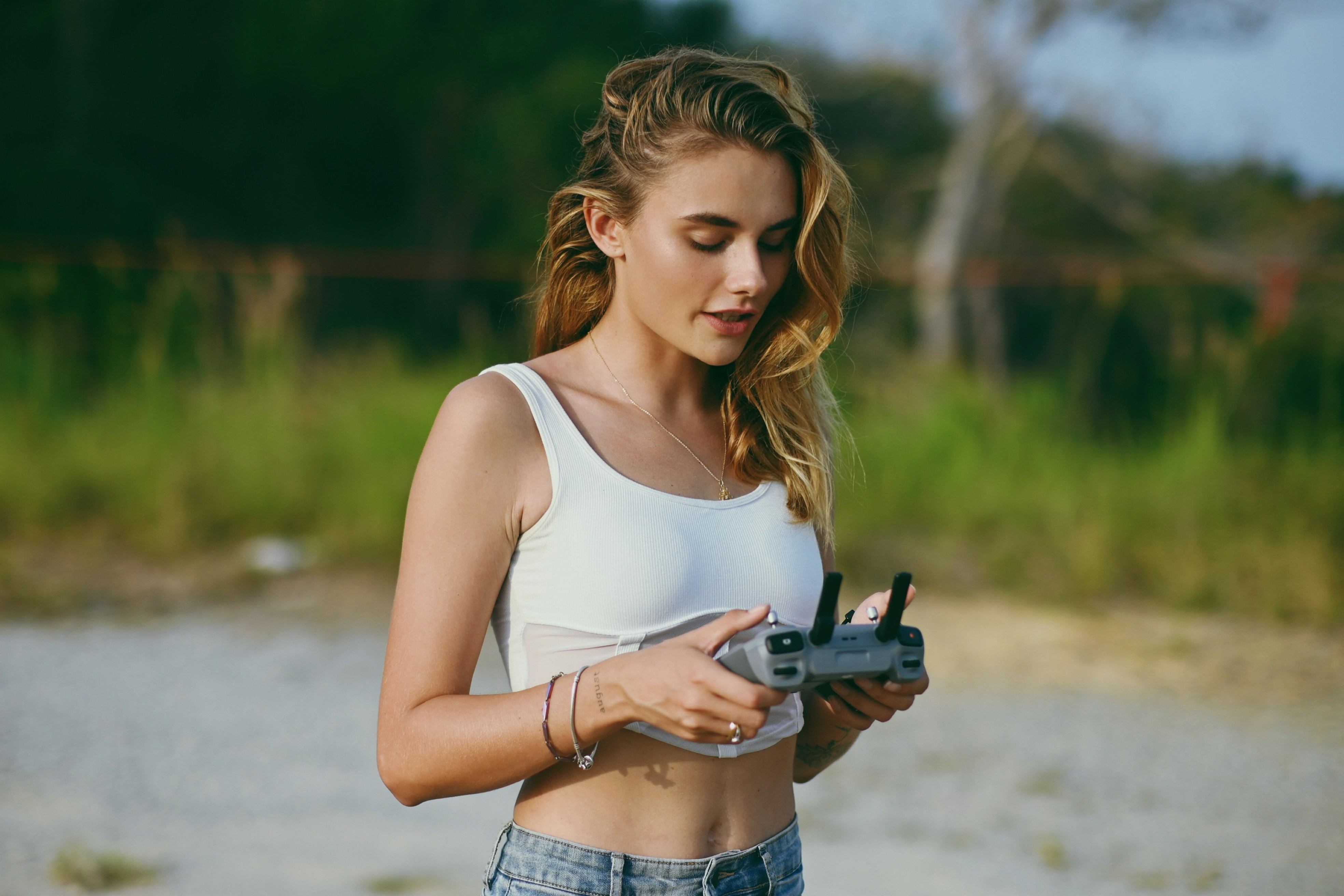 photo-1724249230168-fc5cc2ebe822?ixid=M3wxMjA3fDB8MXxzZWFyY2h8MTJ8fHNleCUyMHNuYXBjaGF0JTIwYXBwc3xlbnwwfHx8fDE3NDUxNTI4NDh8MA\u0026ixlib=rb-4.0.3