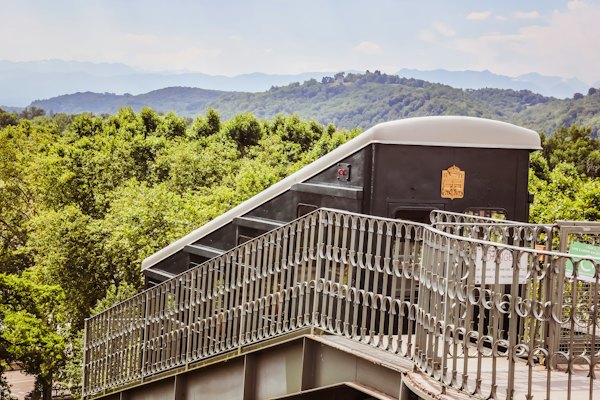 The funicular up from the station to the boulevard — Pau, France
