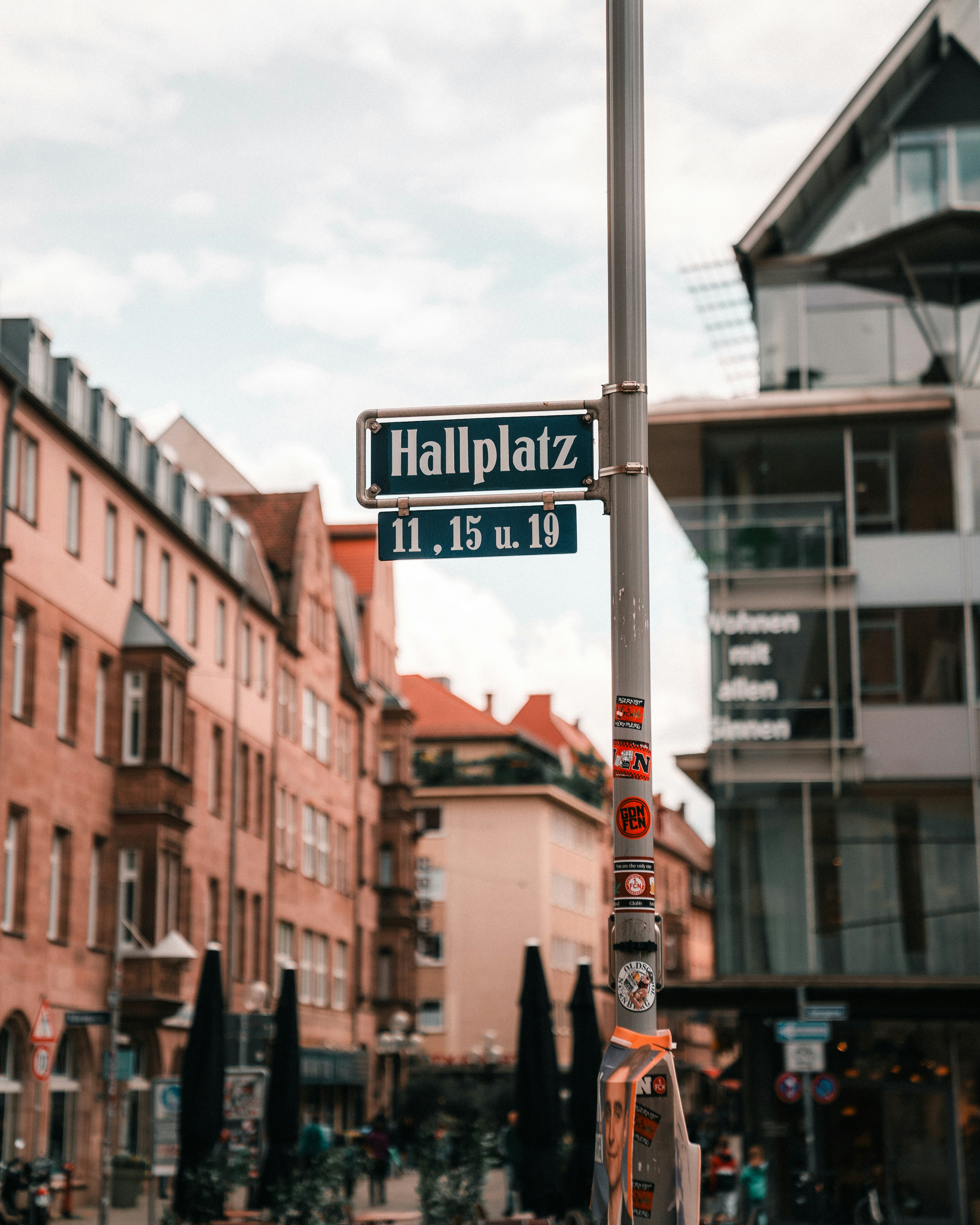 Designing Cost‑Efficient Real‑Time Support Workflows in 2026: From Contact API v2 to Offline Fallbacks