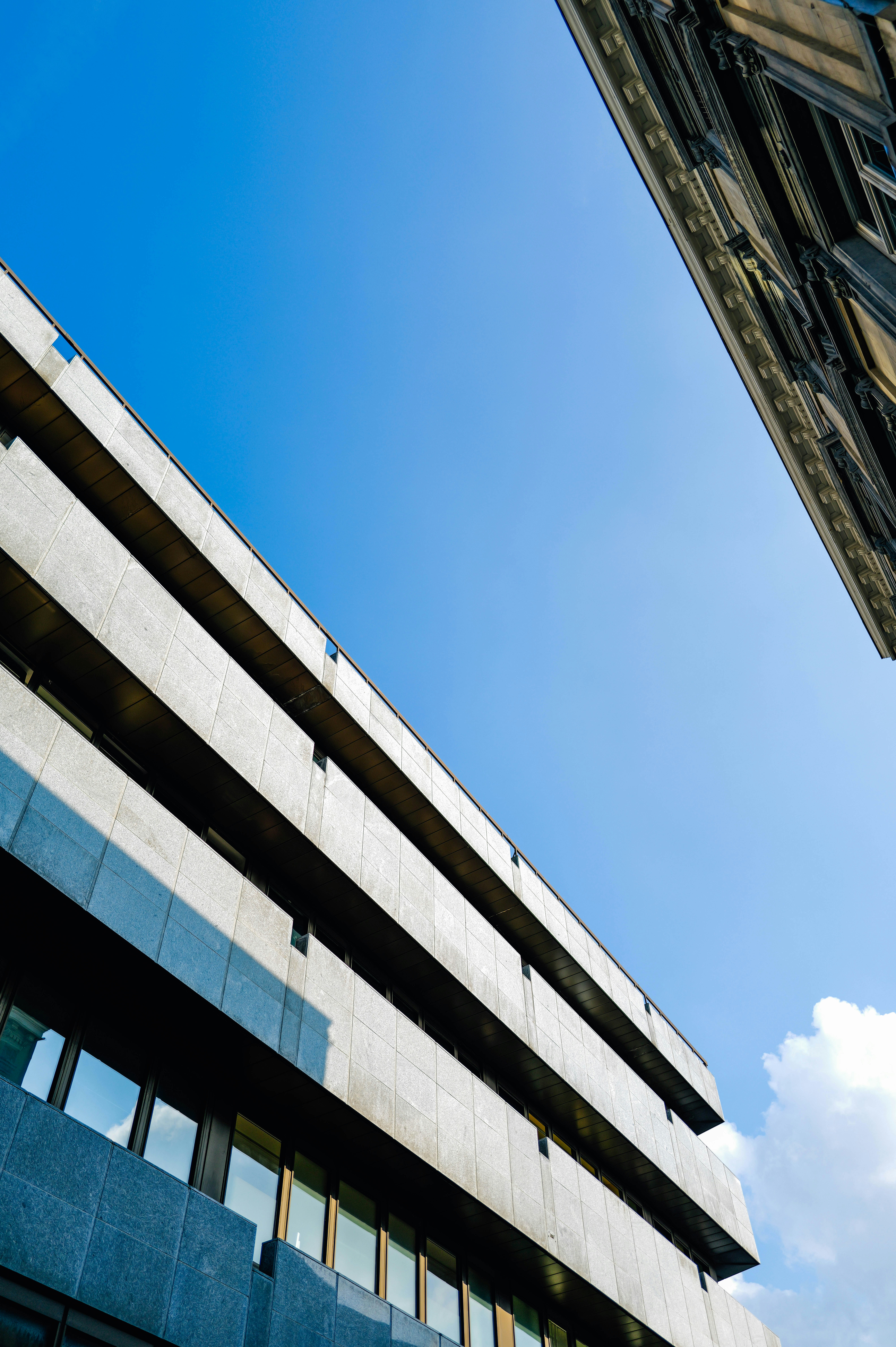 Photo by adrienolichon