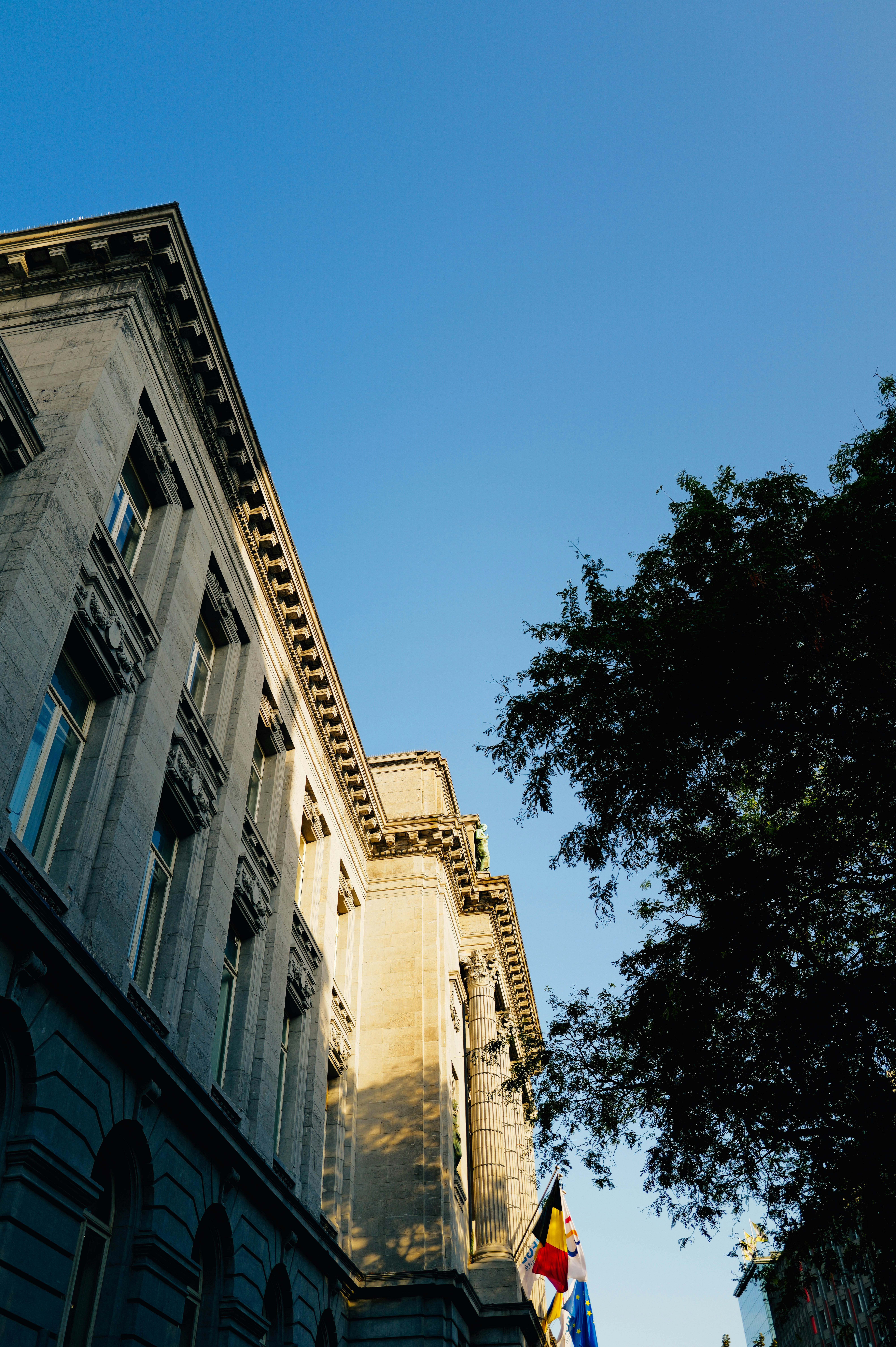 Photo by adrienolichon