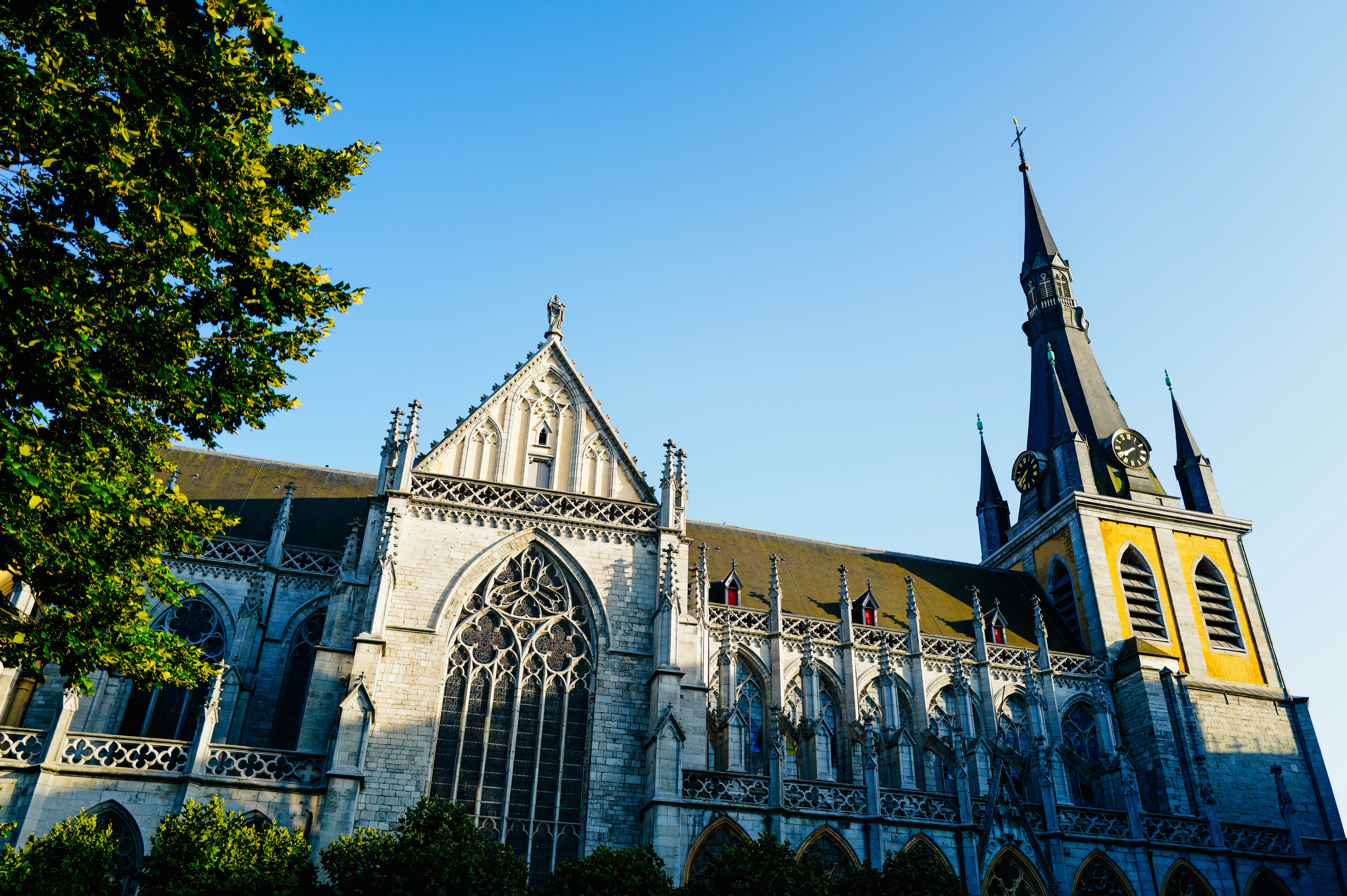 Photo by adrienolichon