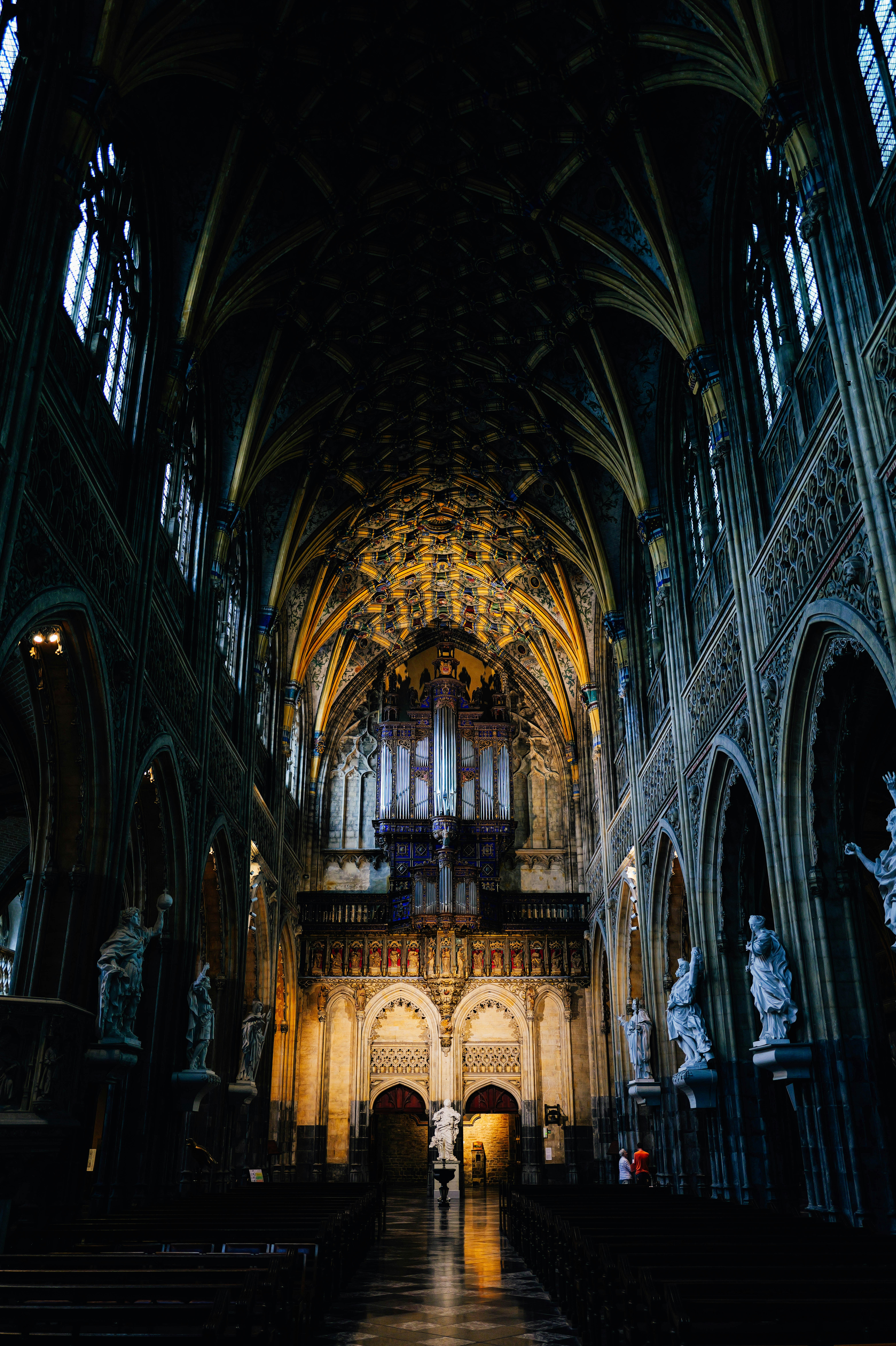 Photo by adrienolichon