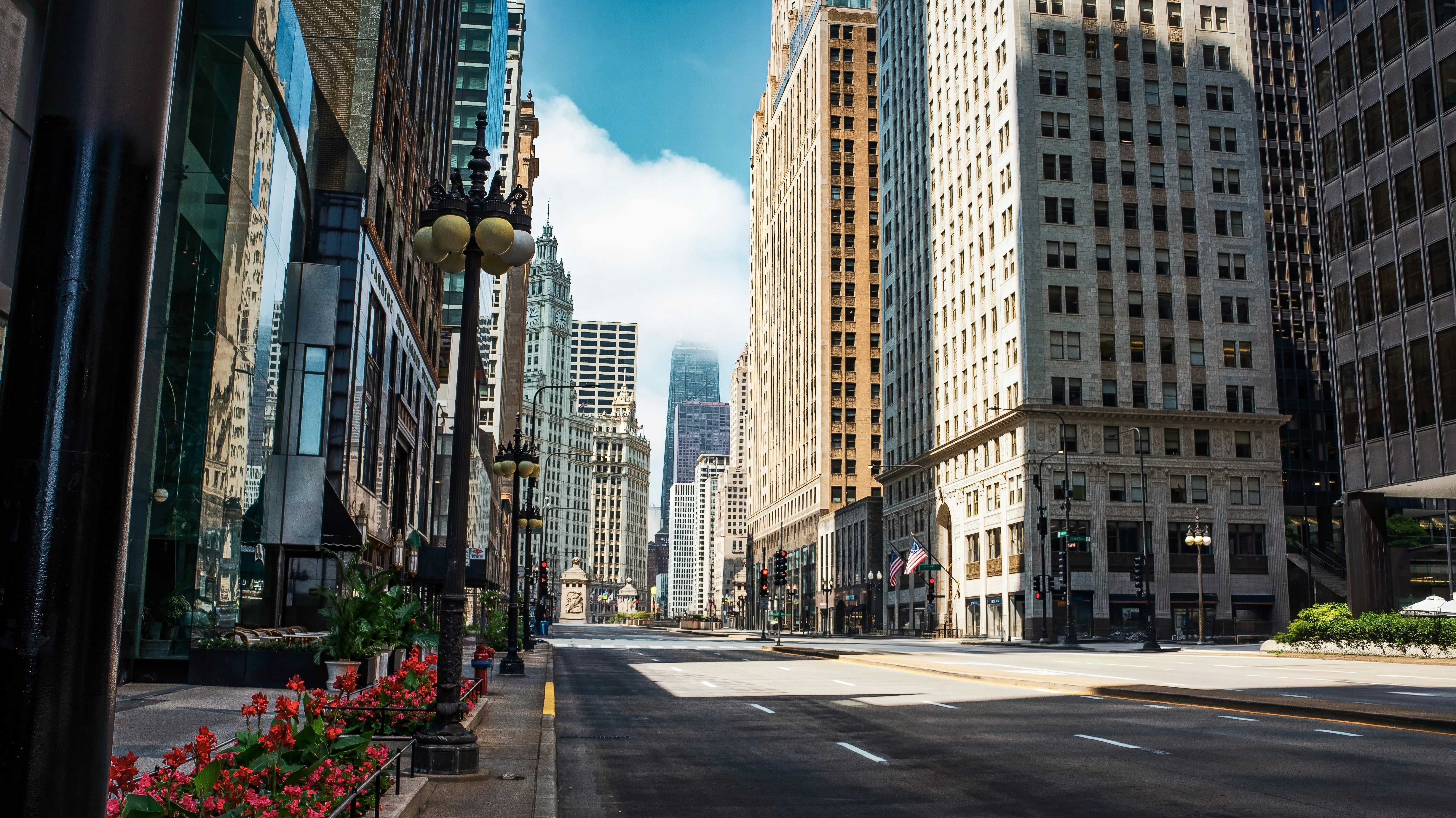 A vibrant, picturesque street in a sought-after Chicago neighborhood - Luxury apartments Chicago IL