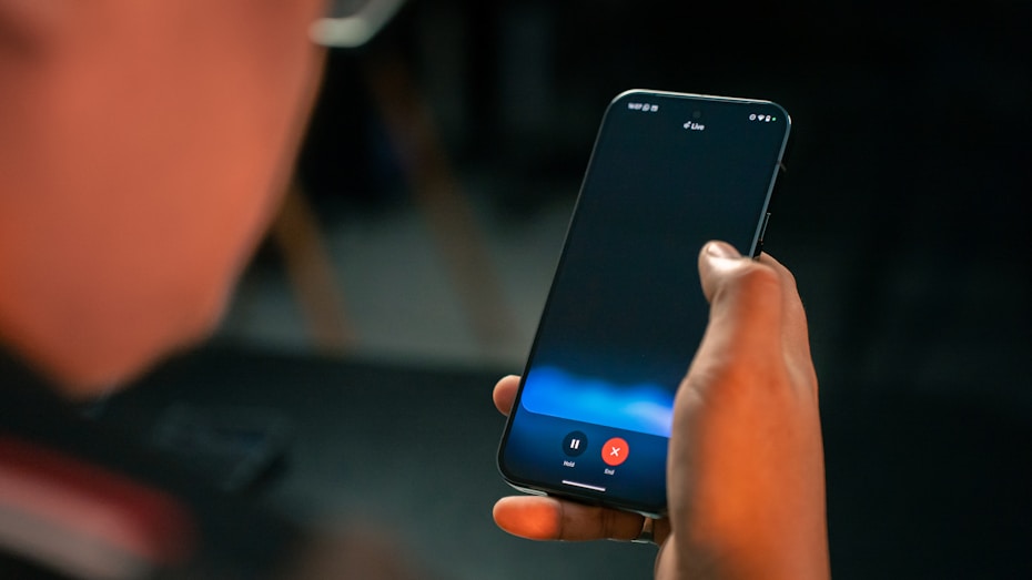 Voice assistant on smartphone using AI technology