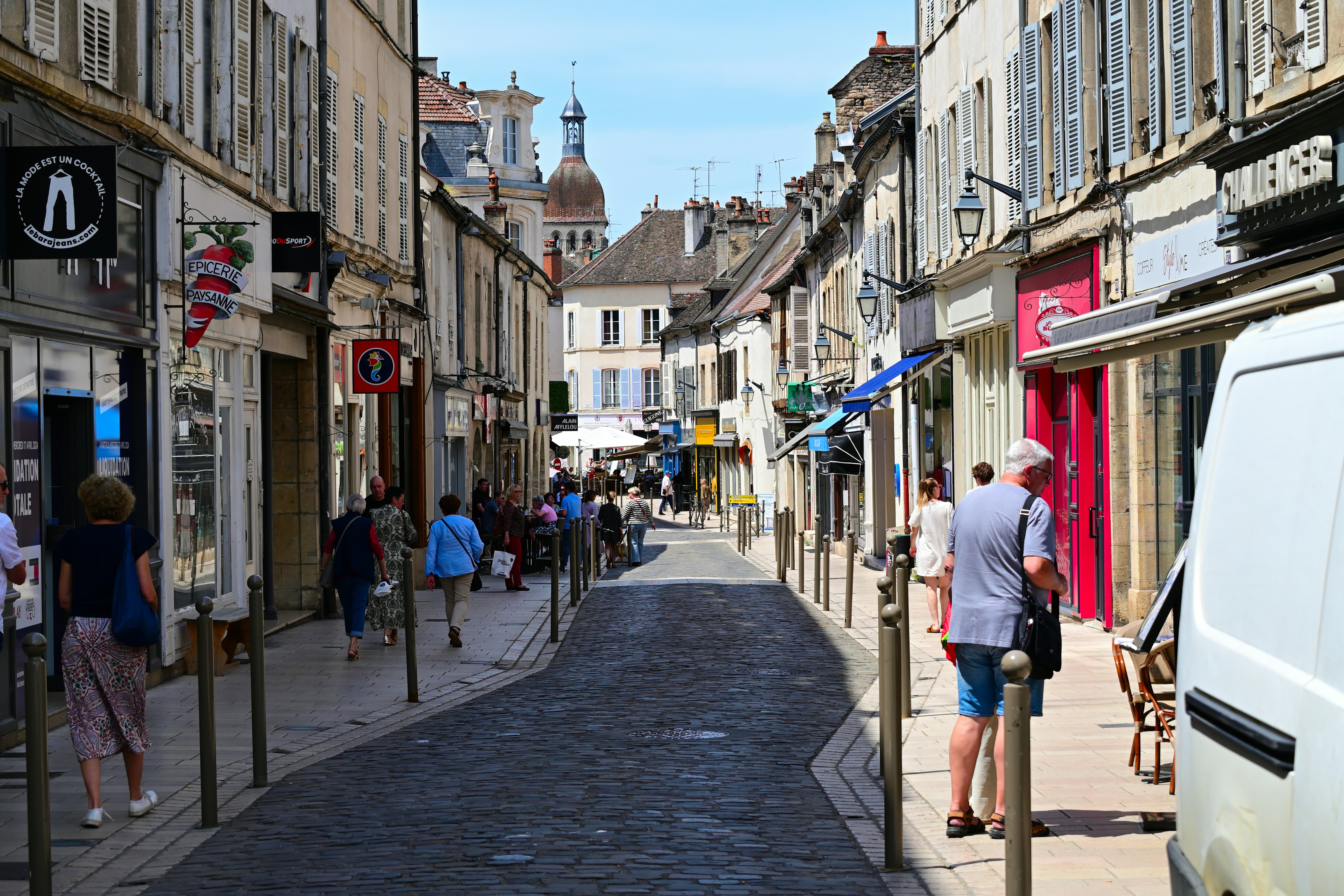 Photo by aminzabardast